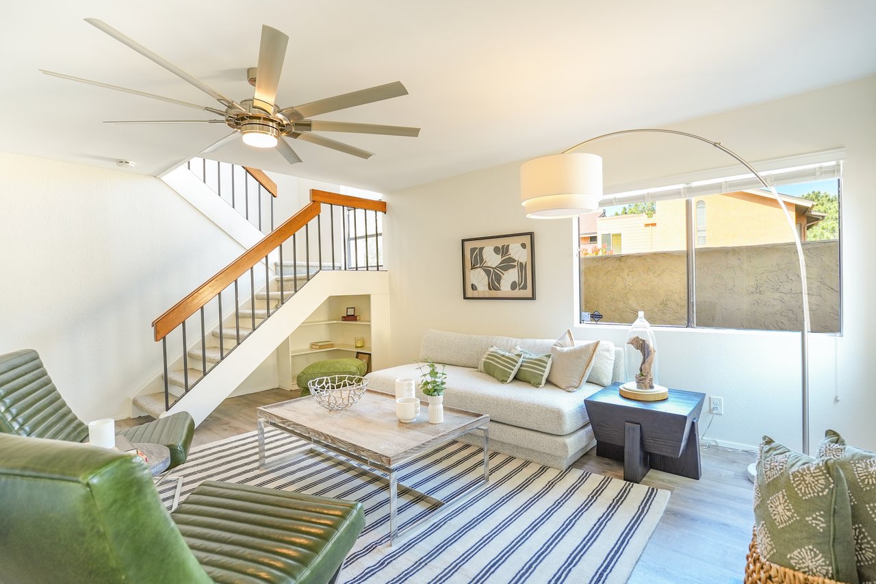 Sleek and modern University City townhouse close to UCSD featuring a remodeled kitchen and in immaculate condition