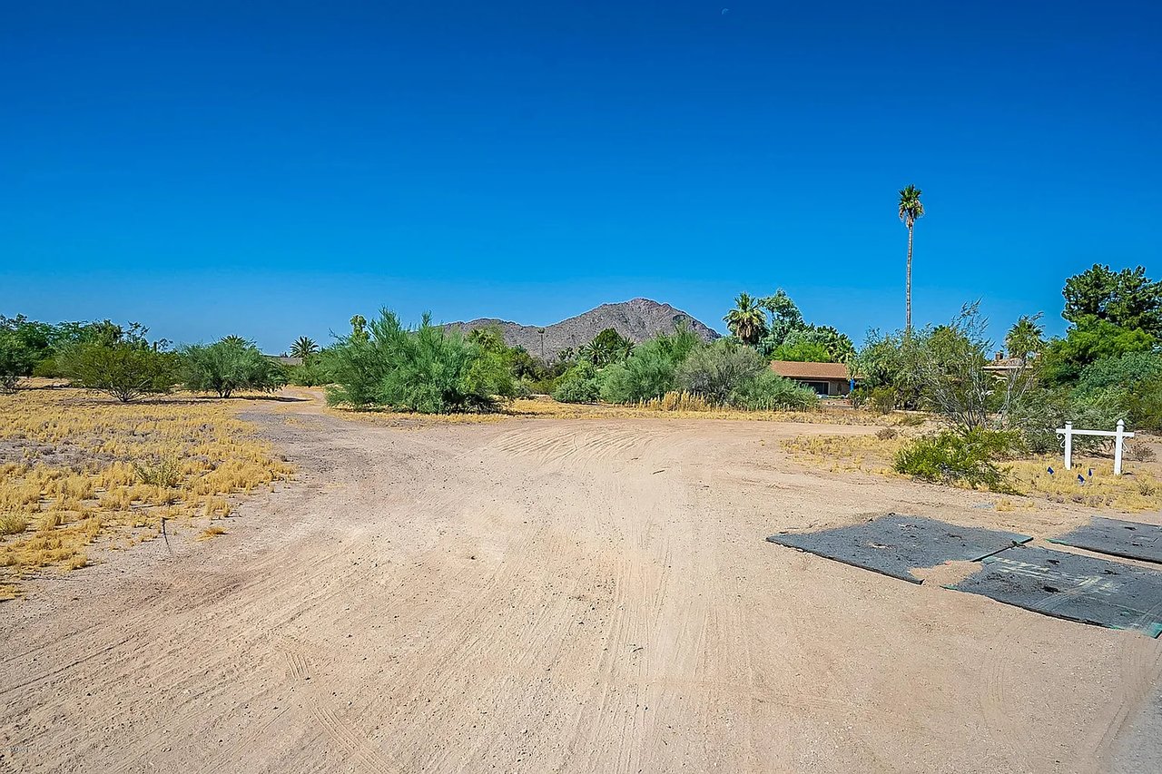 6649 E OCOTILLO Road