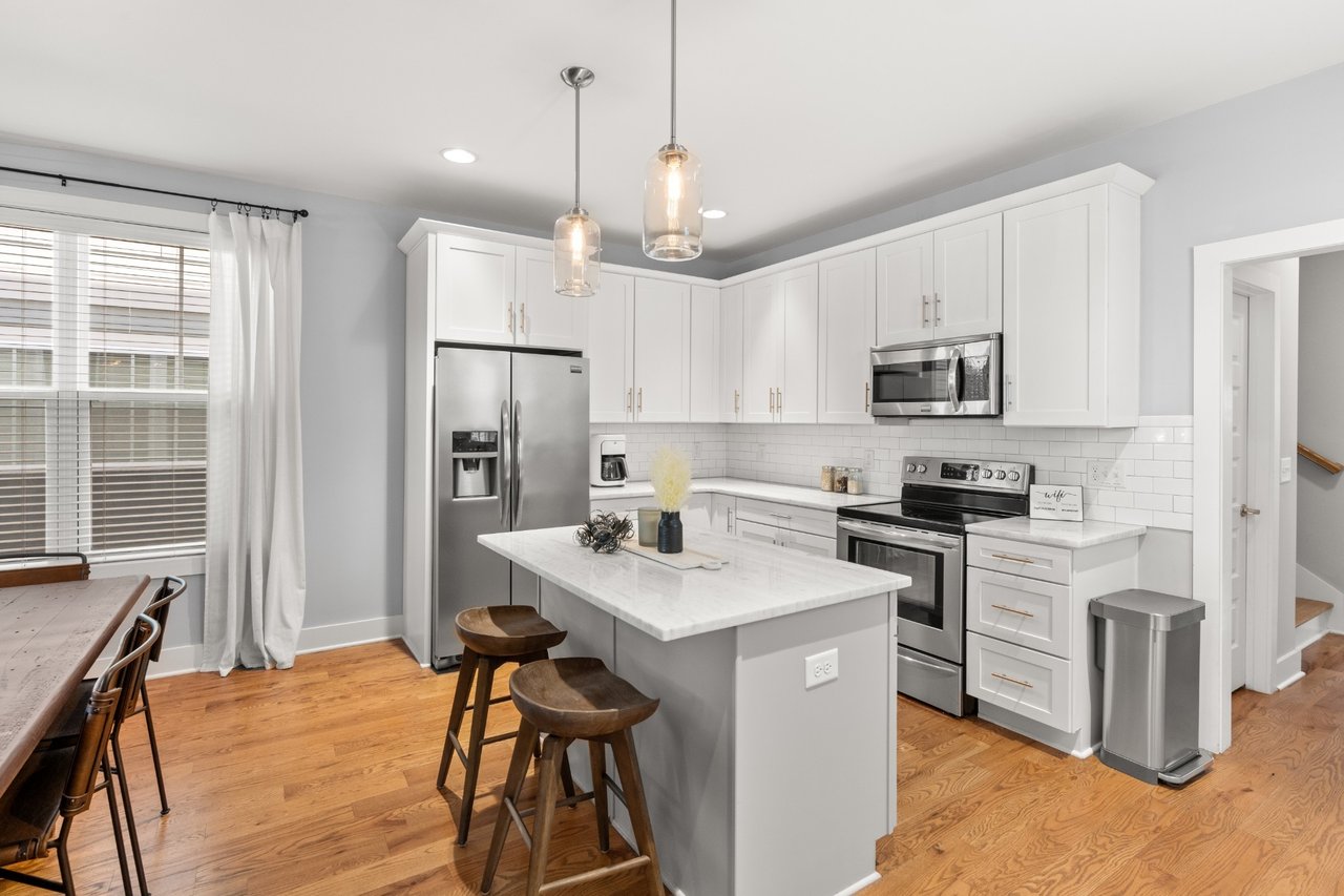 6117 California Ave #B