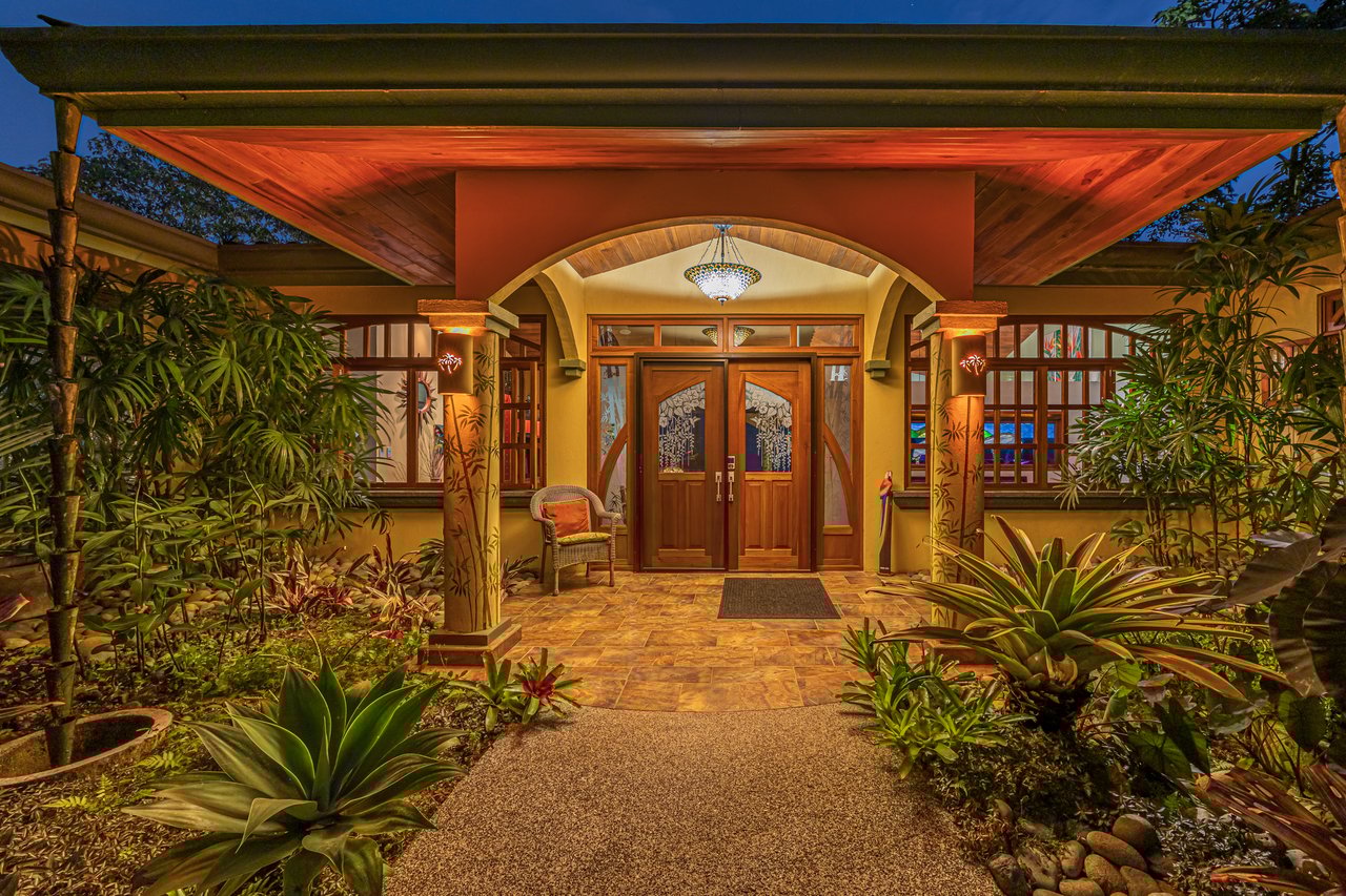 Costa Verde Estates Oceanview Home with Guest House