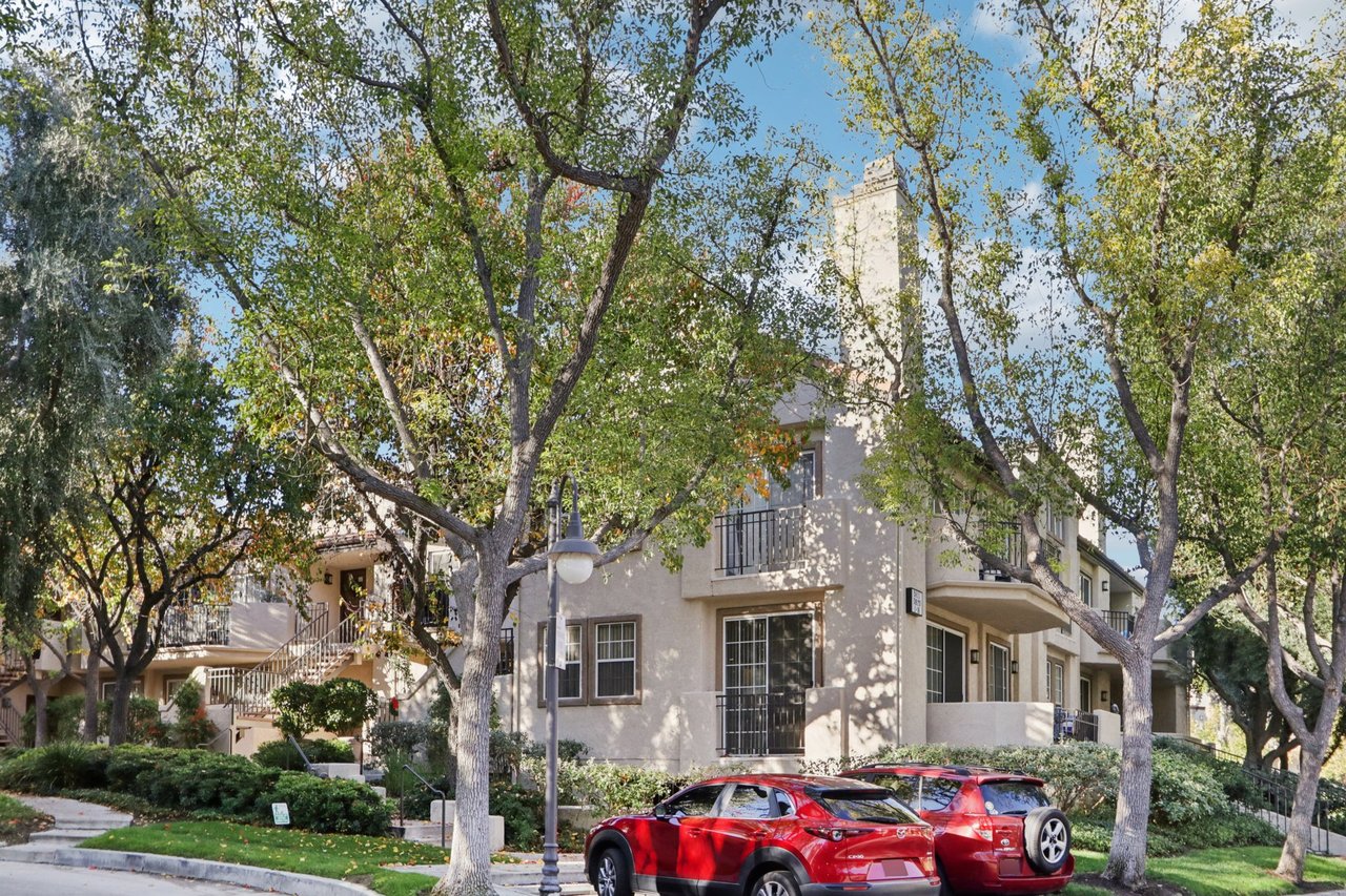 24111 Del Monte Dr, Valencia, CA 91355