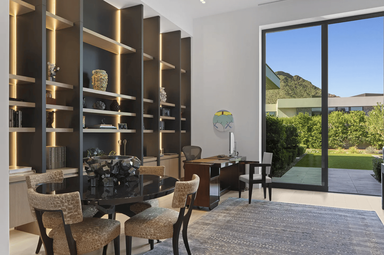 Luxury modern estate with resort like backyard in Paradise Valley Arizona