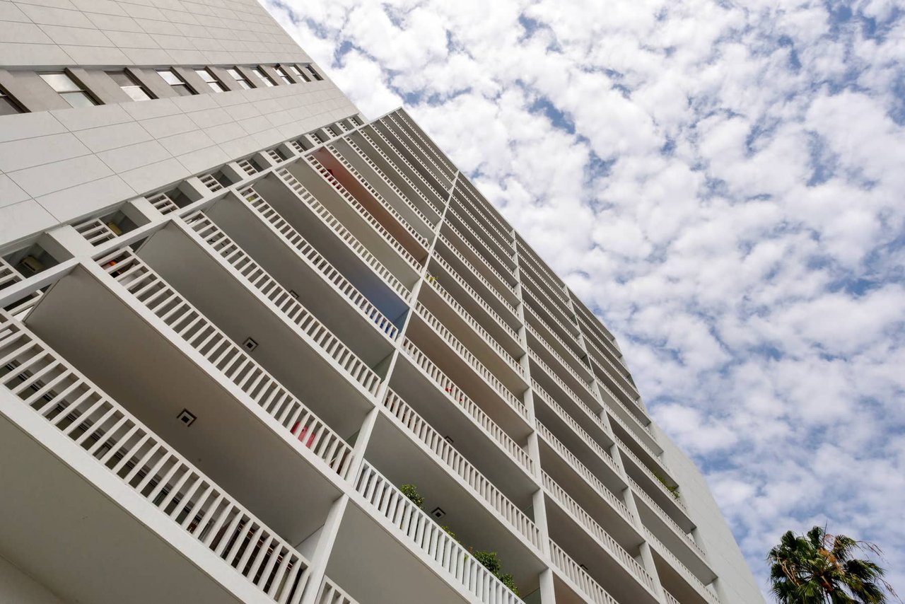 Stunning Corner Unit @Doheny West Towers