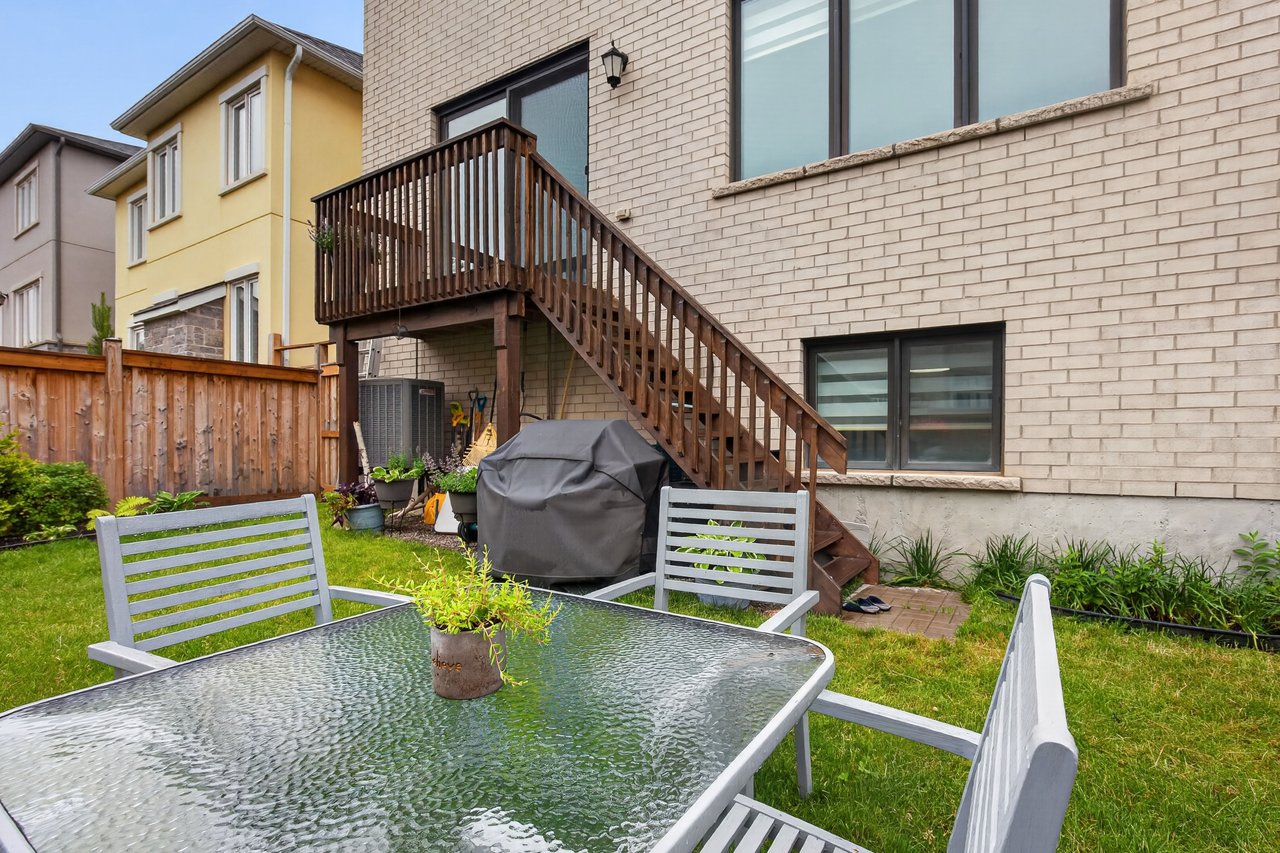 3364 Vernon Powell Drive, Oakville
