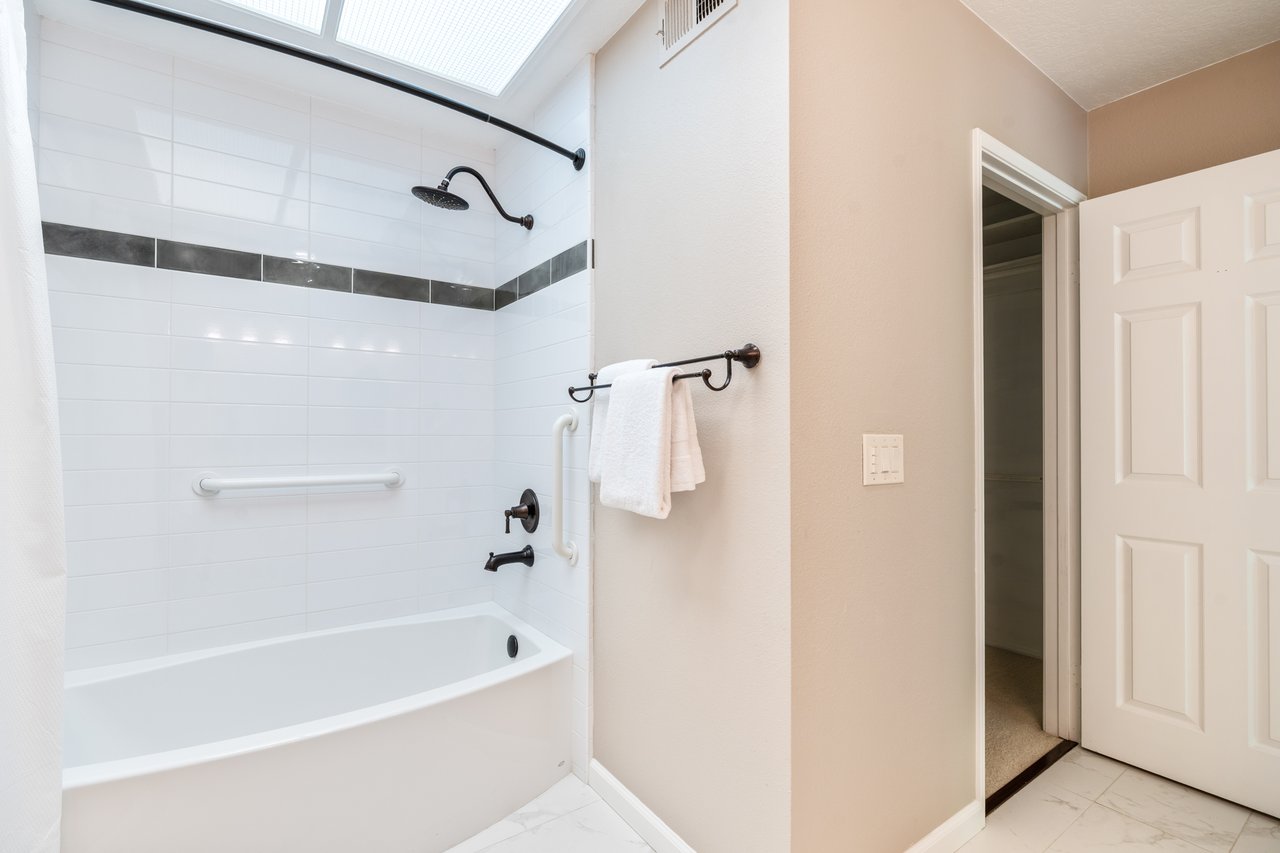 28385 Borgona, Mission Viejo 92692	