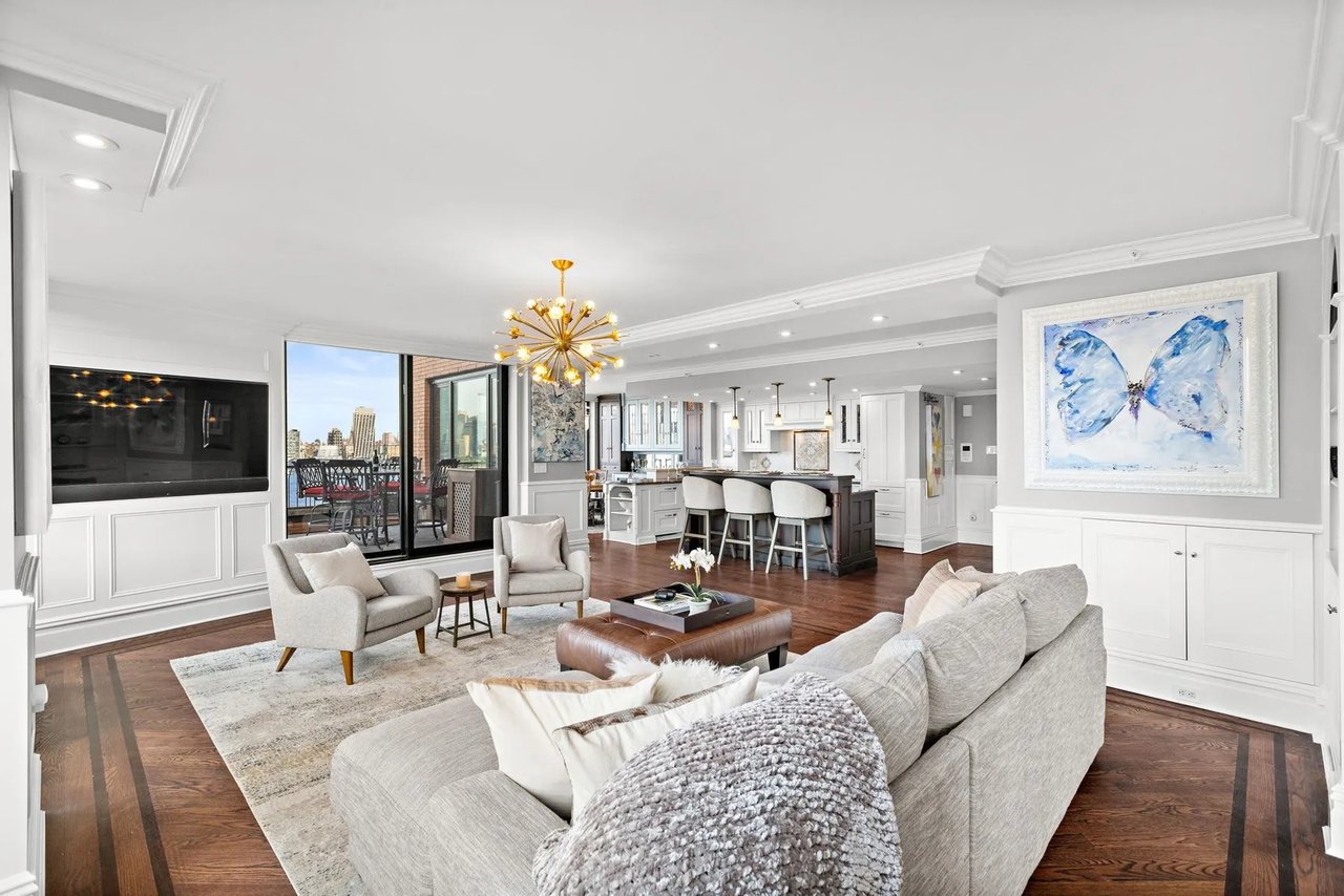HOBOKEN WATERFRONT LIVING