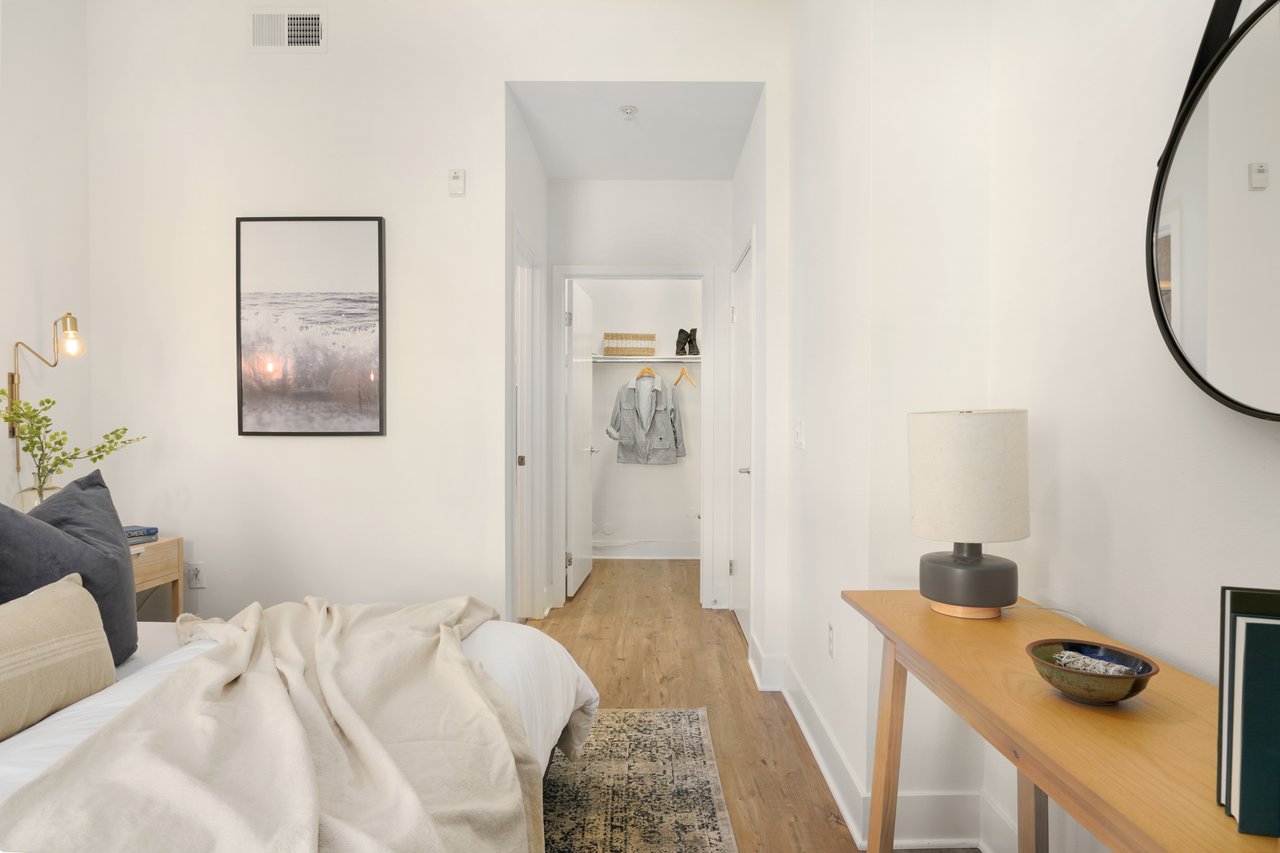 East bedroom & its walk-in closet