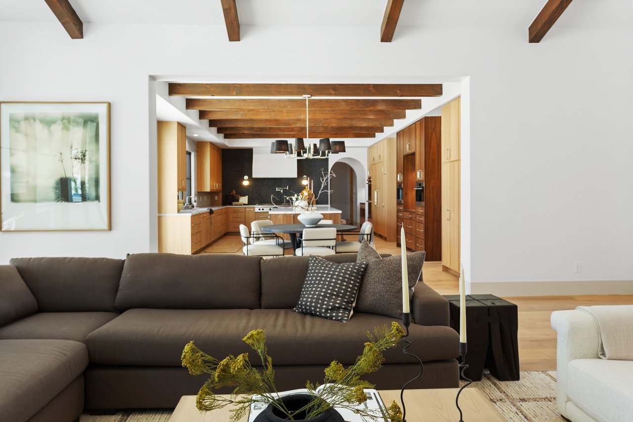 4605 E ROCKRIDGE Road