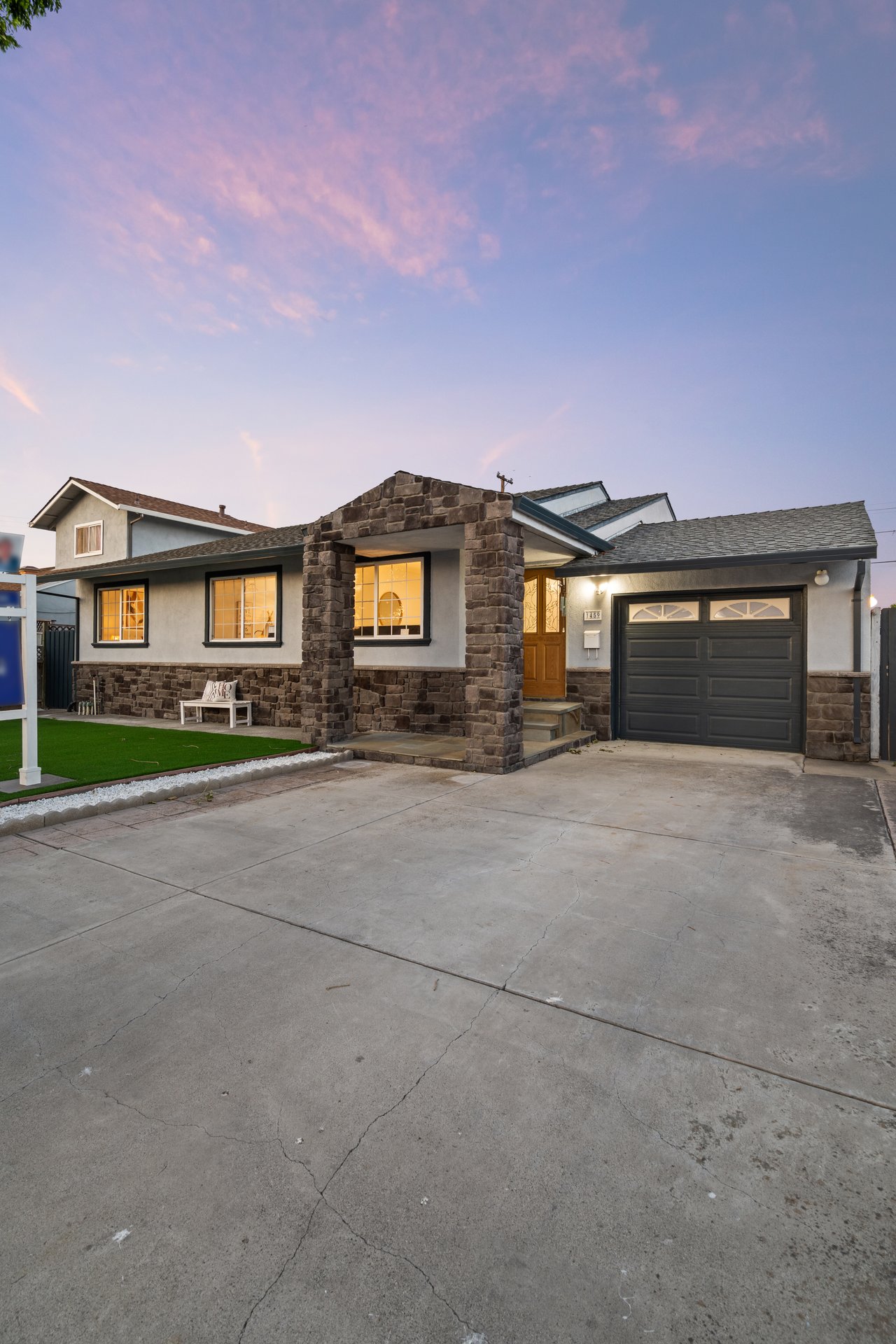 1459 Blackfield Drive