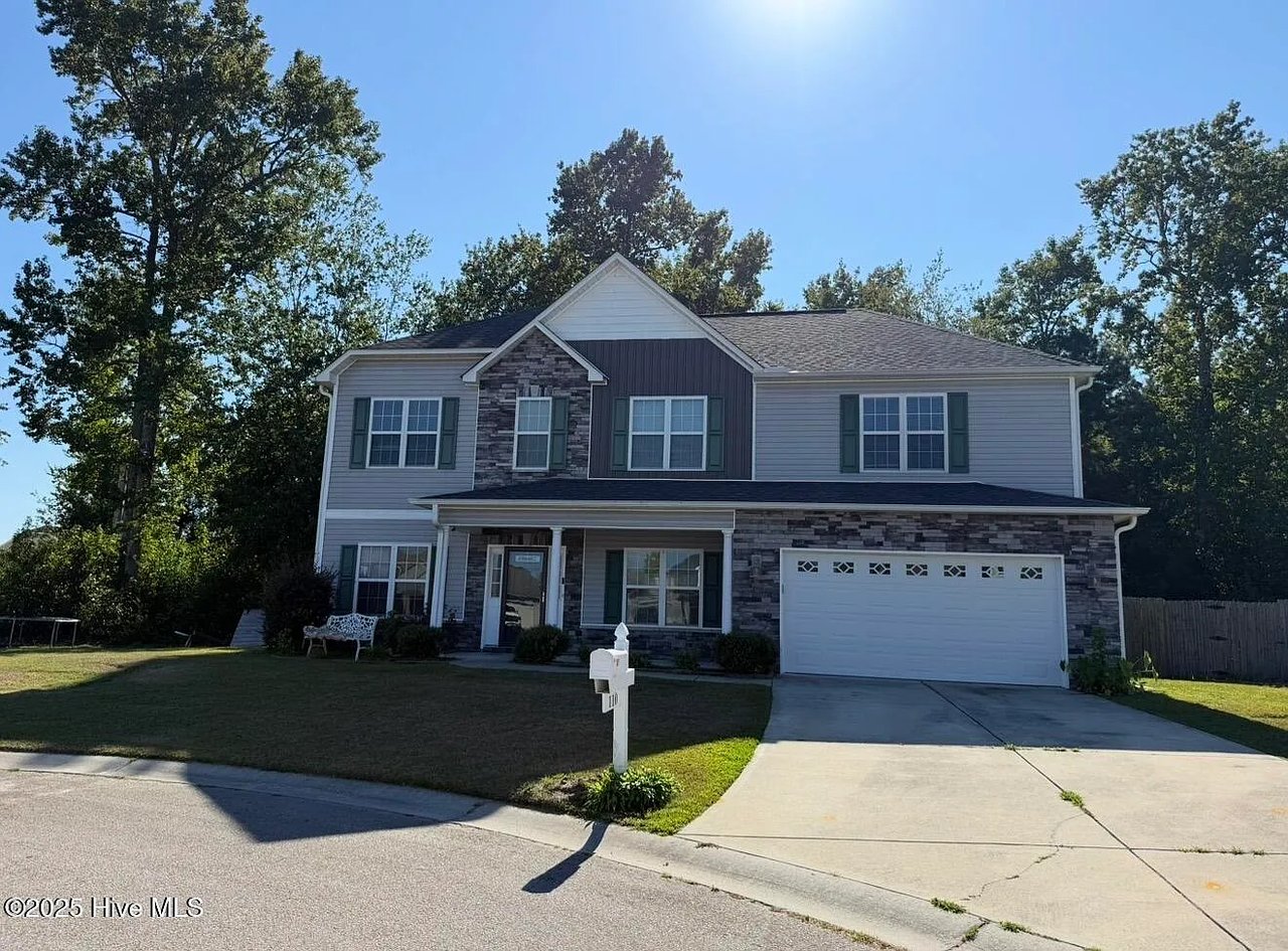 110 Joan Ct