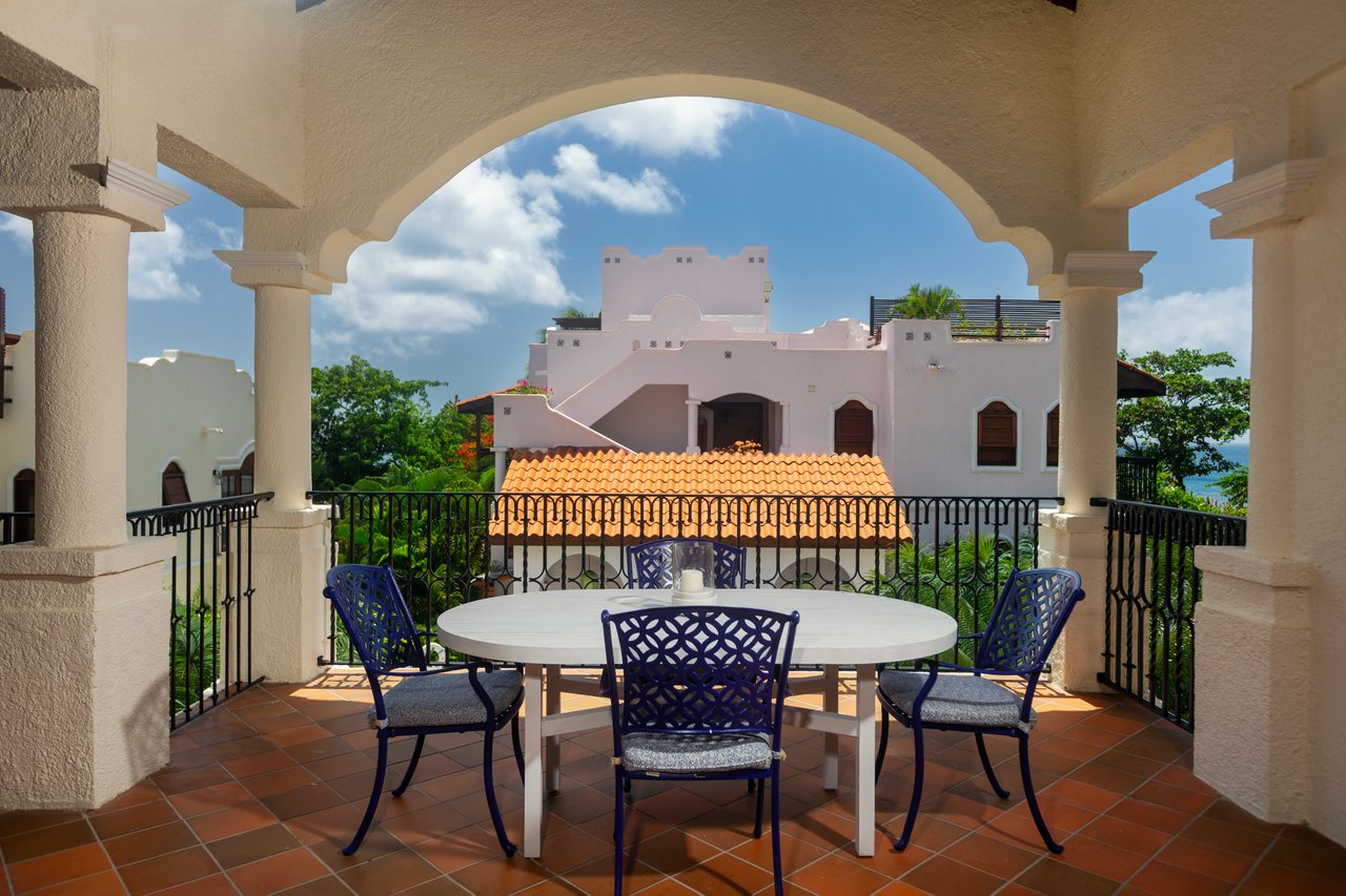 Villa 200, Indigo
