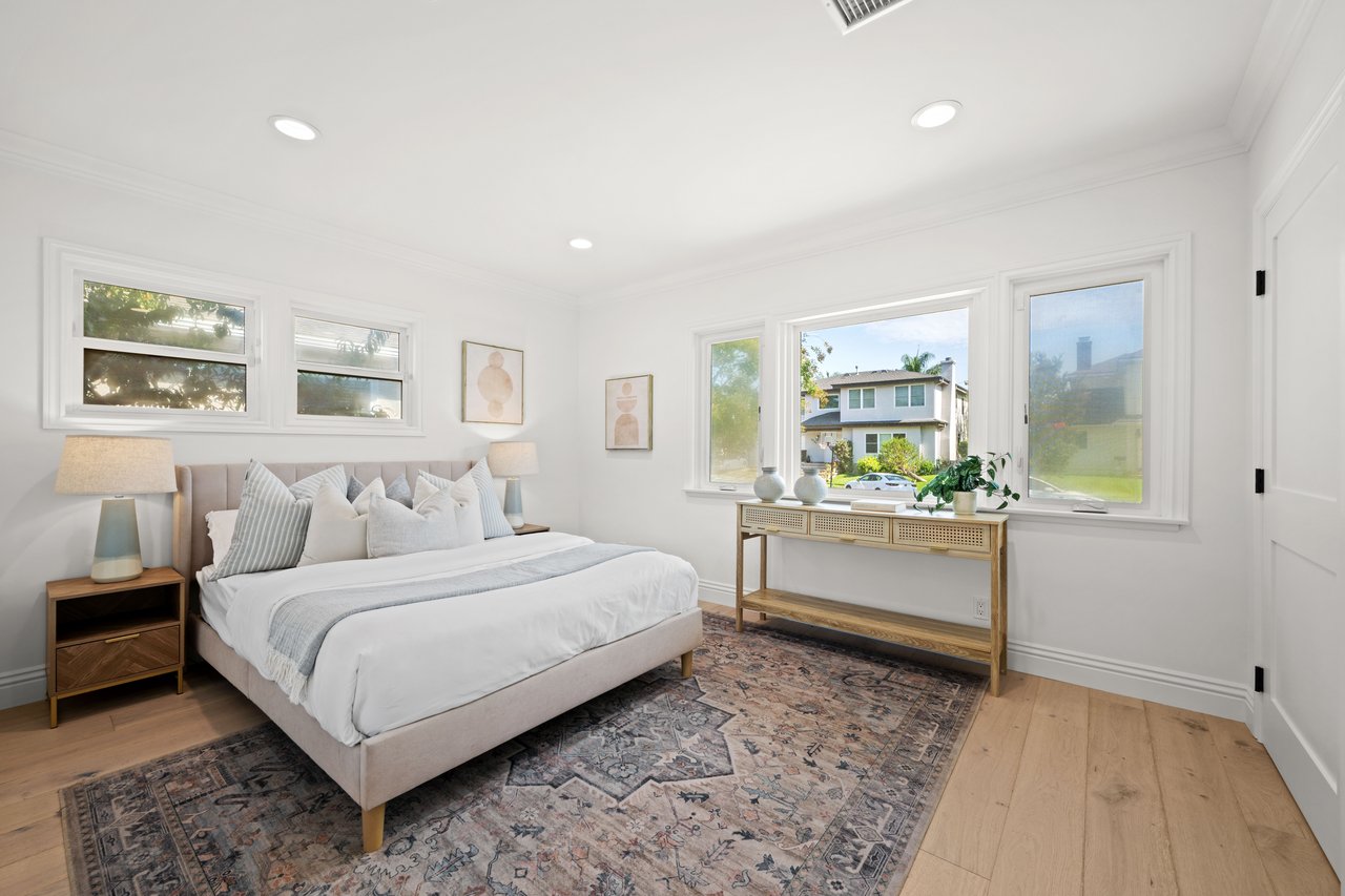 9730 Cresta Drive