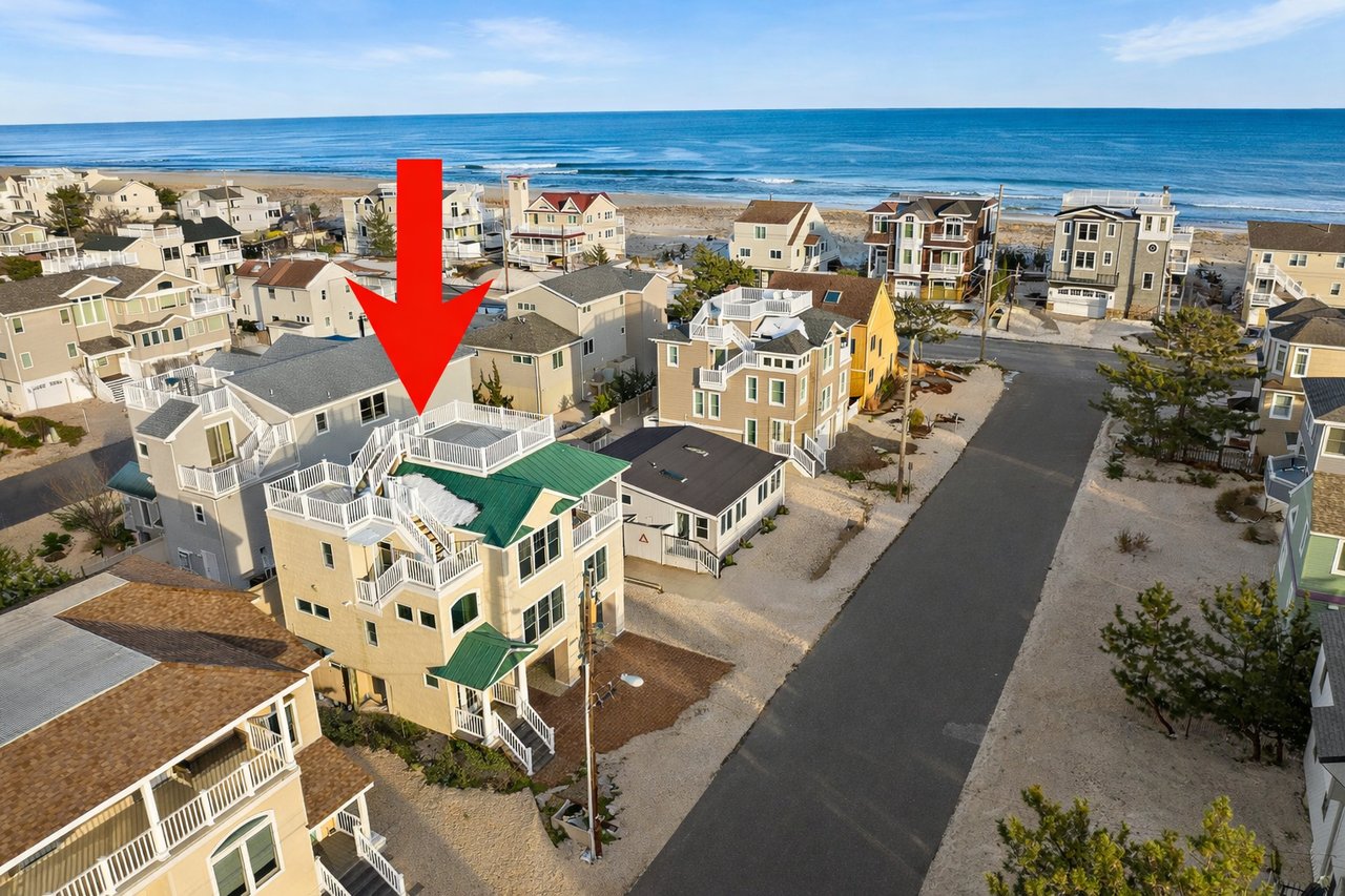 7 W Julia Ave, Long Beach Twp