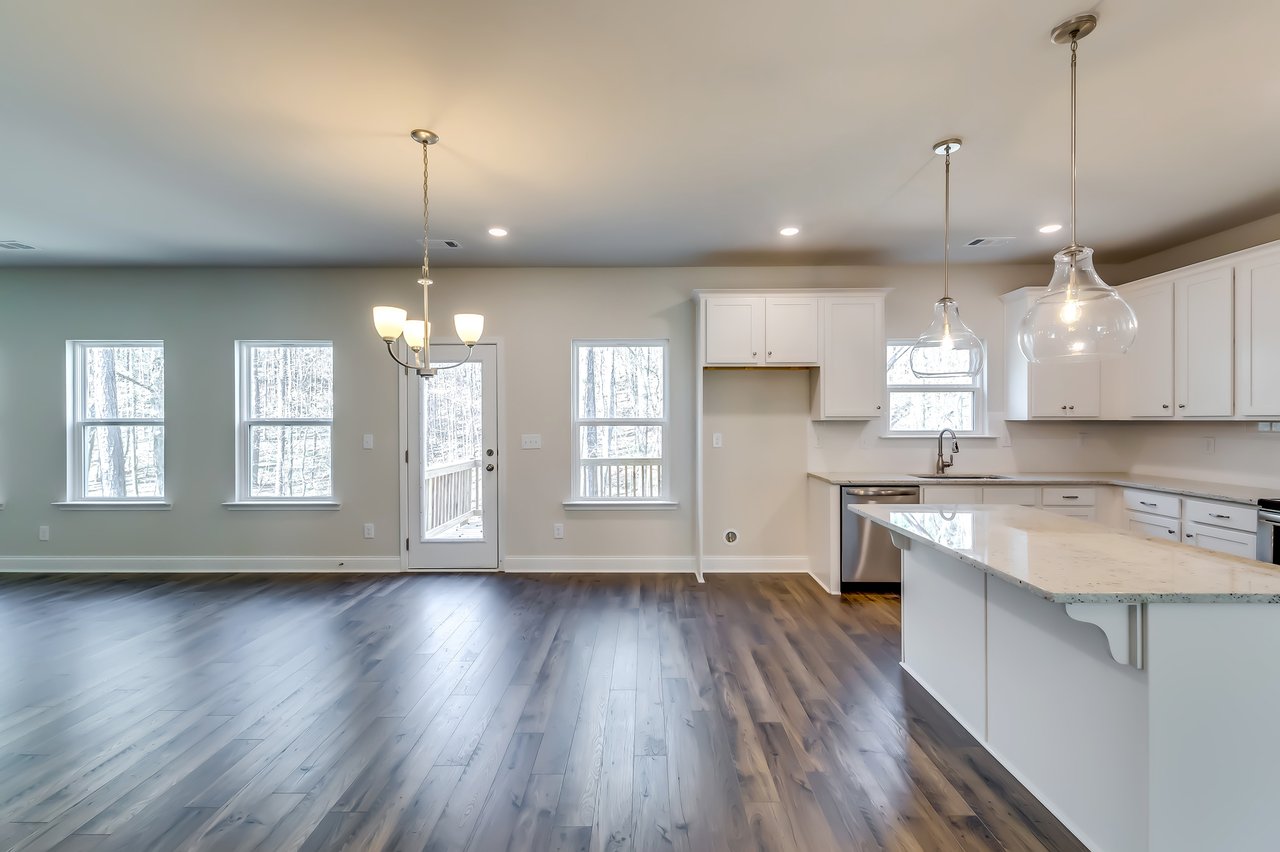 407 Shoals Trl