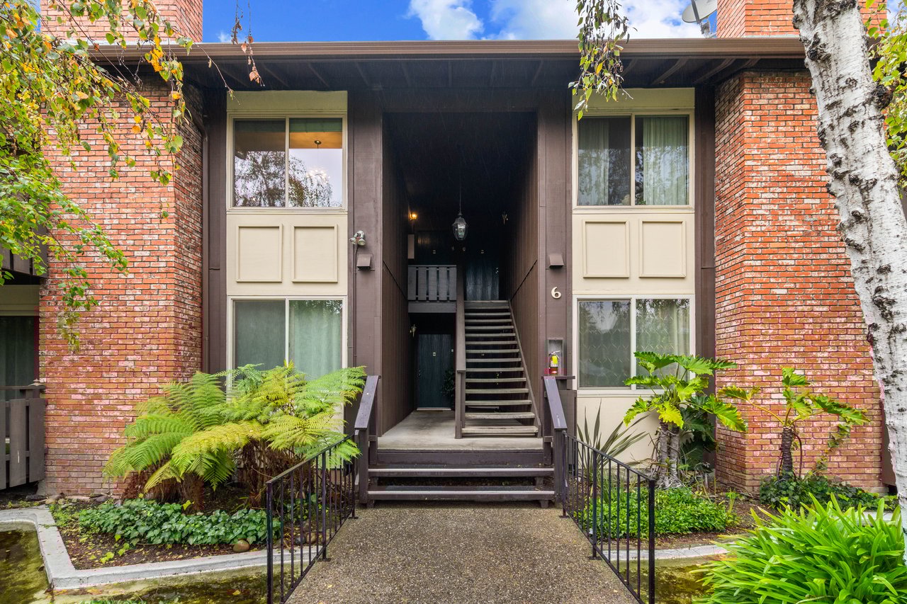 100 East Middlefield Road 6G