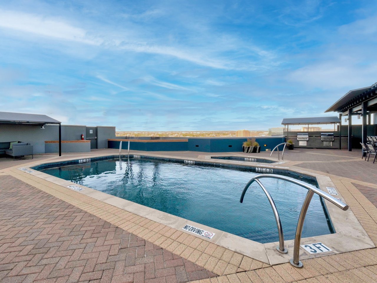 54 Rainey Street PH09