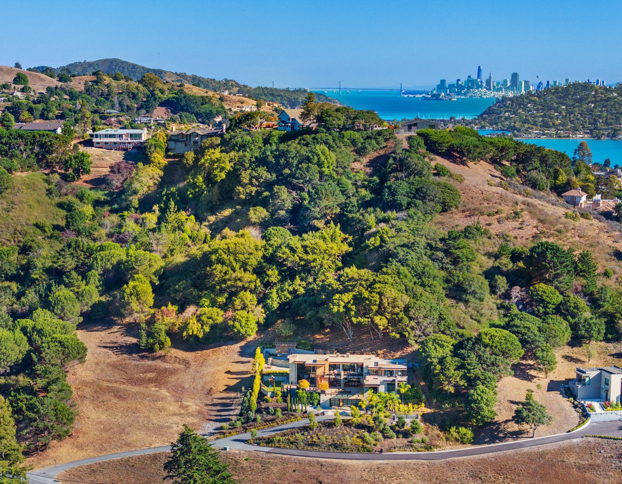 Modern Luxury - Completed in 2020