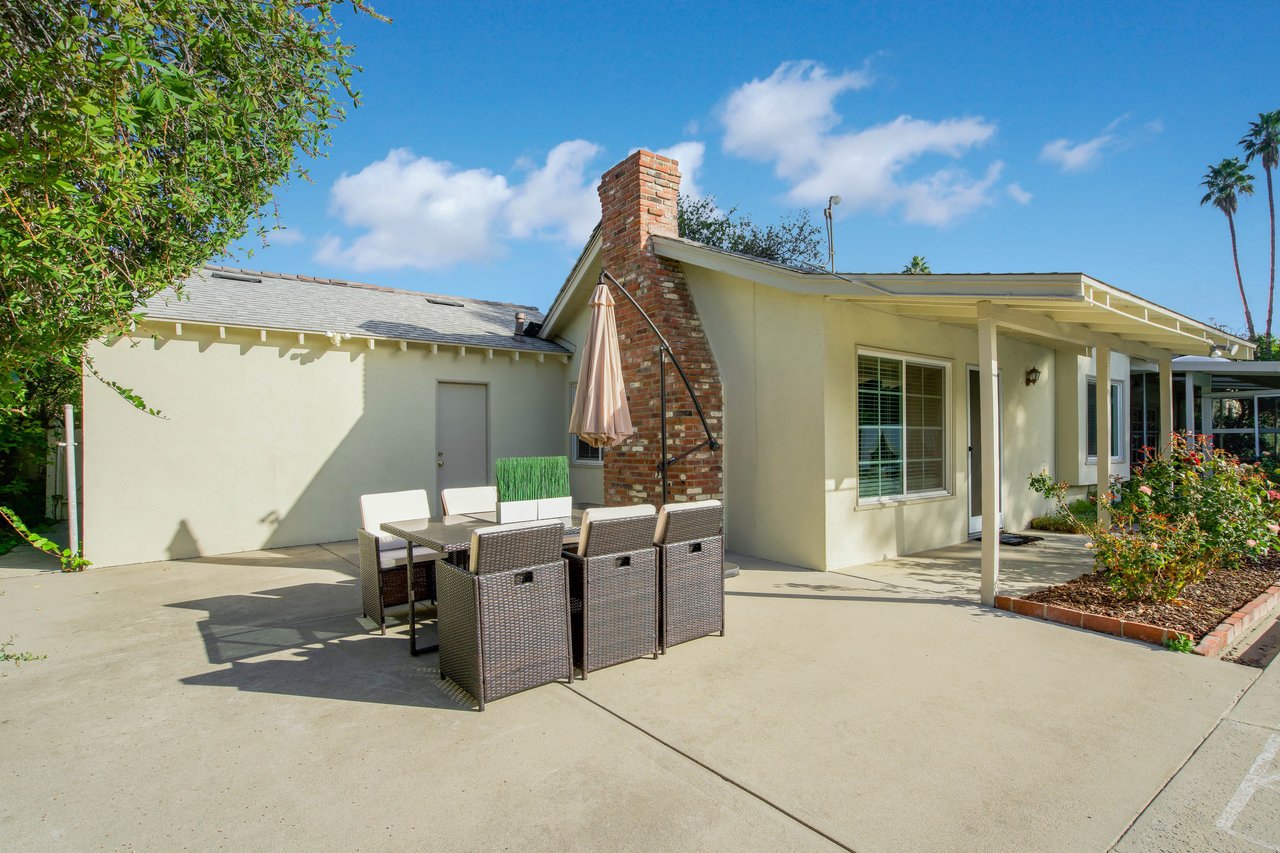 Melba Ave, 91367