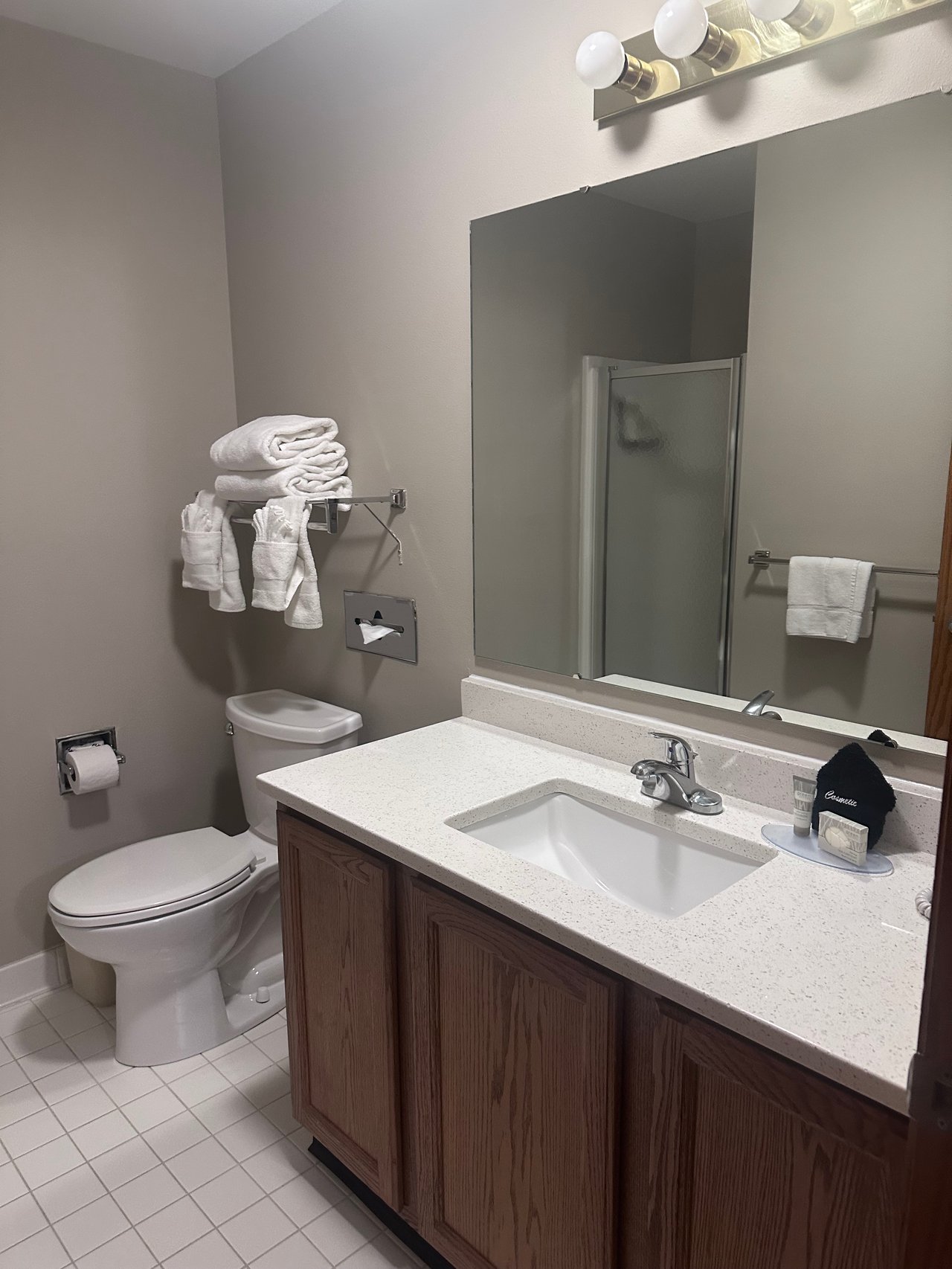 111 Center St. Unit 435