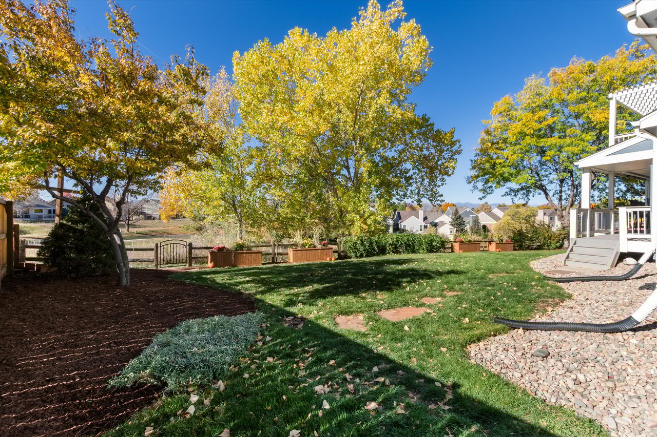 9047 Mountain Laurel Way