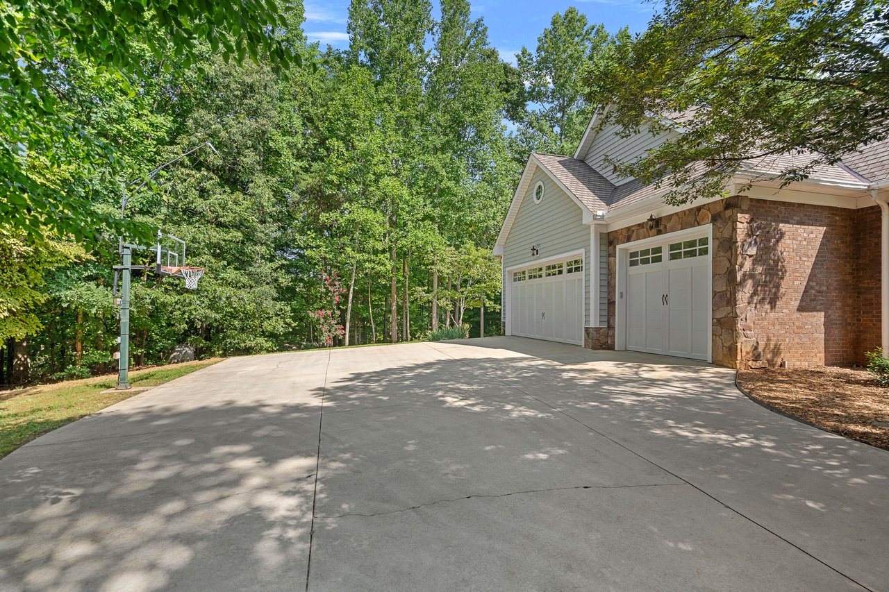 199 Robinson Road