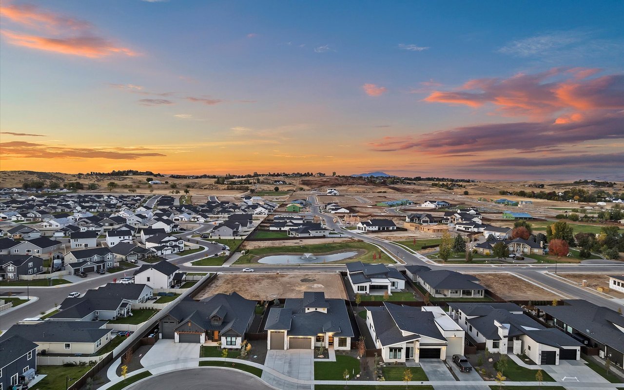 Modern Craftsman at the Base of the Star Foothills