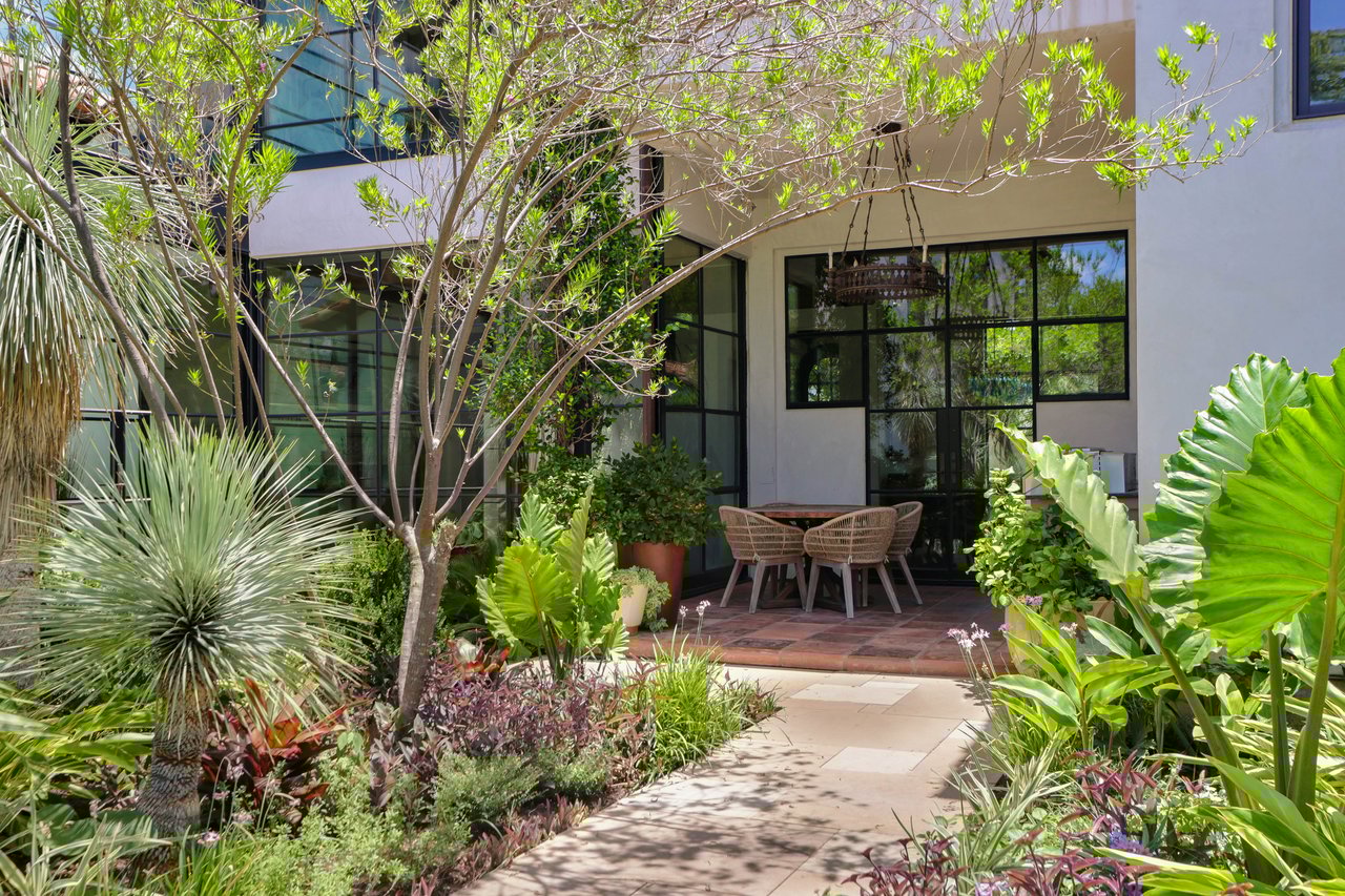 1308 Meriden Lane