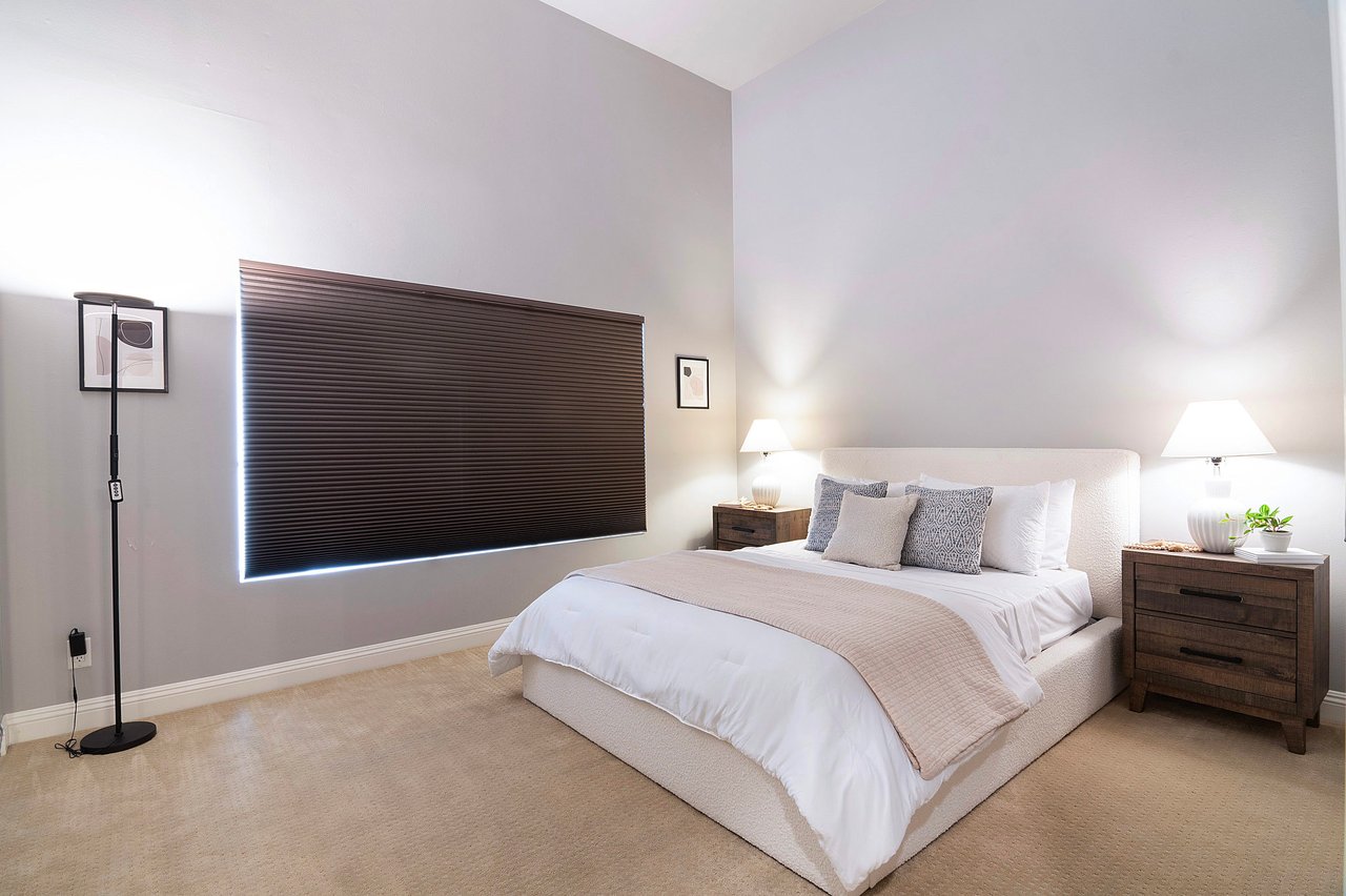 916 S. Shenandoah St. # 1