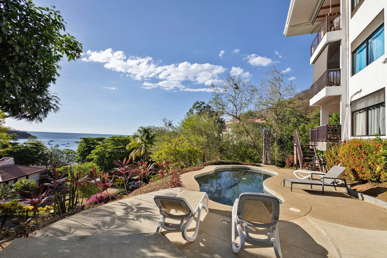 Beachfront Villa Los Almendros Ocotal