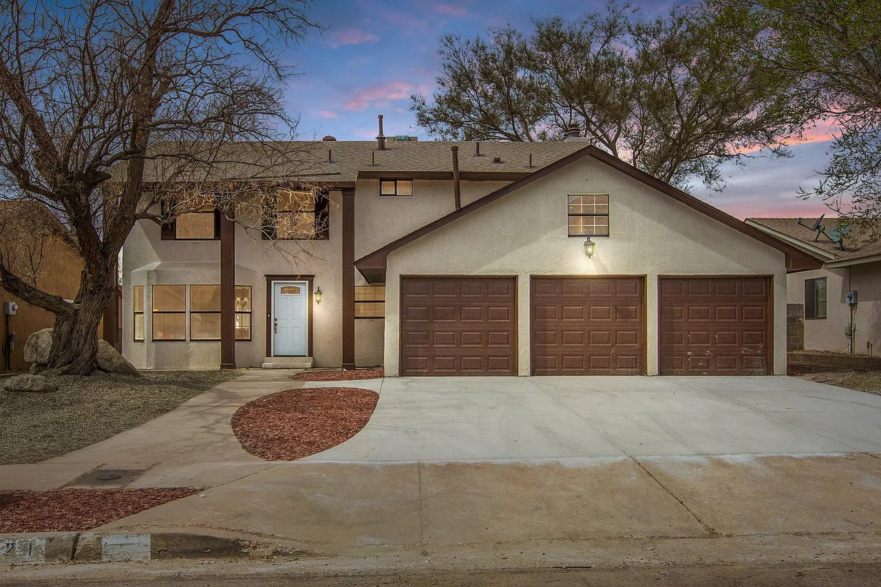 621 Monte Alto Dr NE