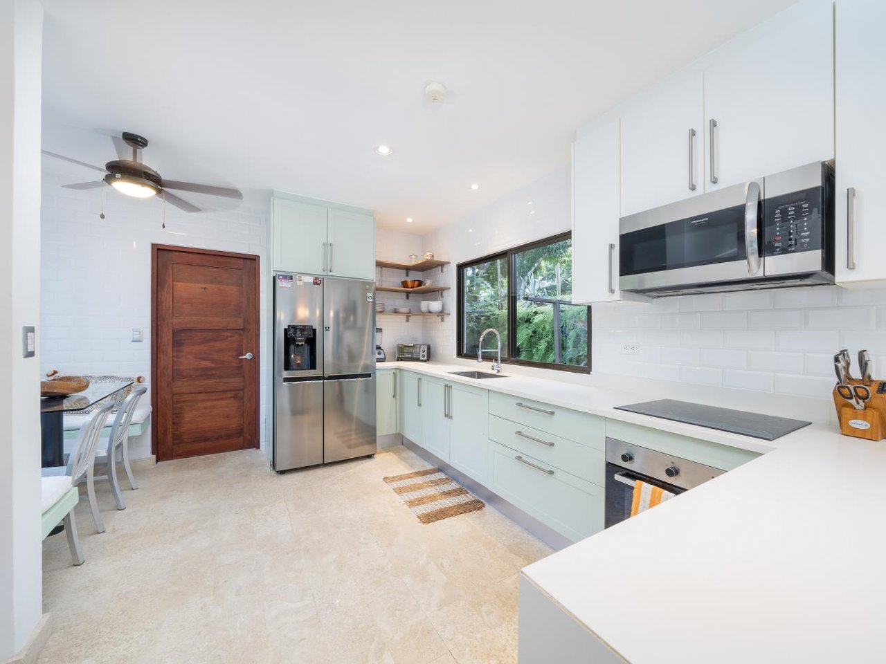 Casa Plumeria | Modern Elegance and Tropical Tranquility Near Tamarindo