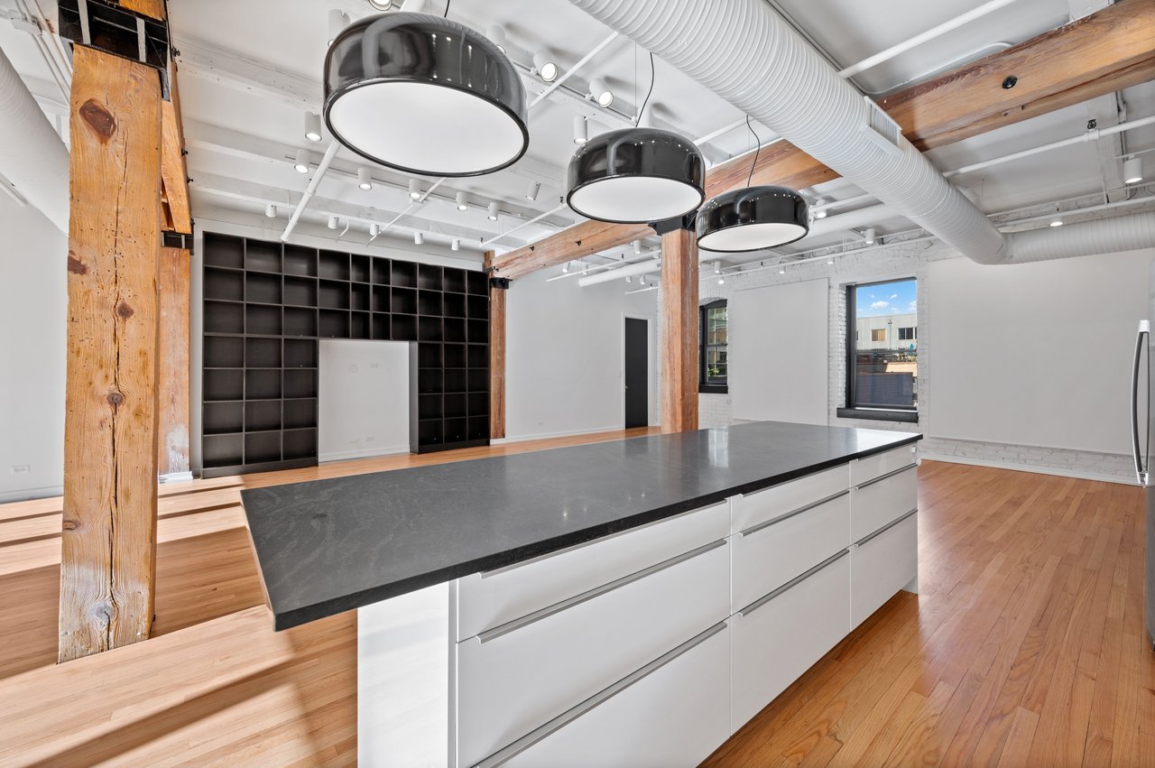 900 West Jackson Boulevard Unit 3W 