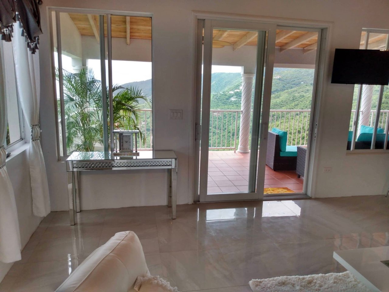 1122 Harrigan Estate 2 Bedroom Apartment