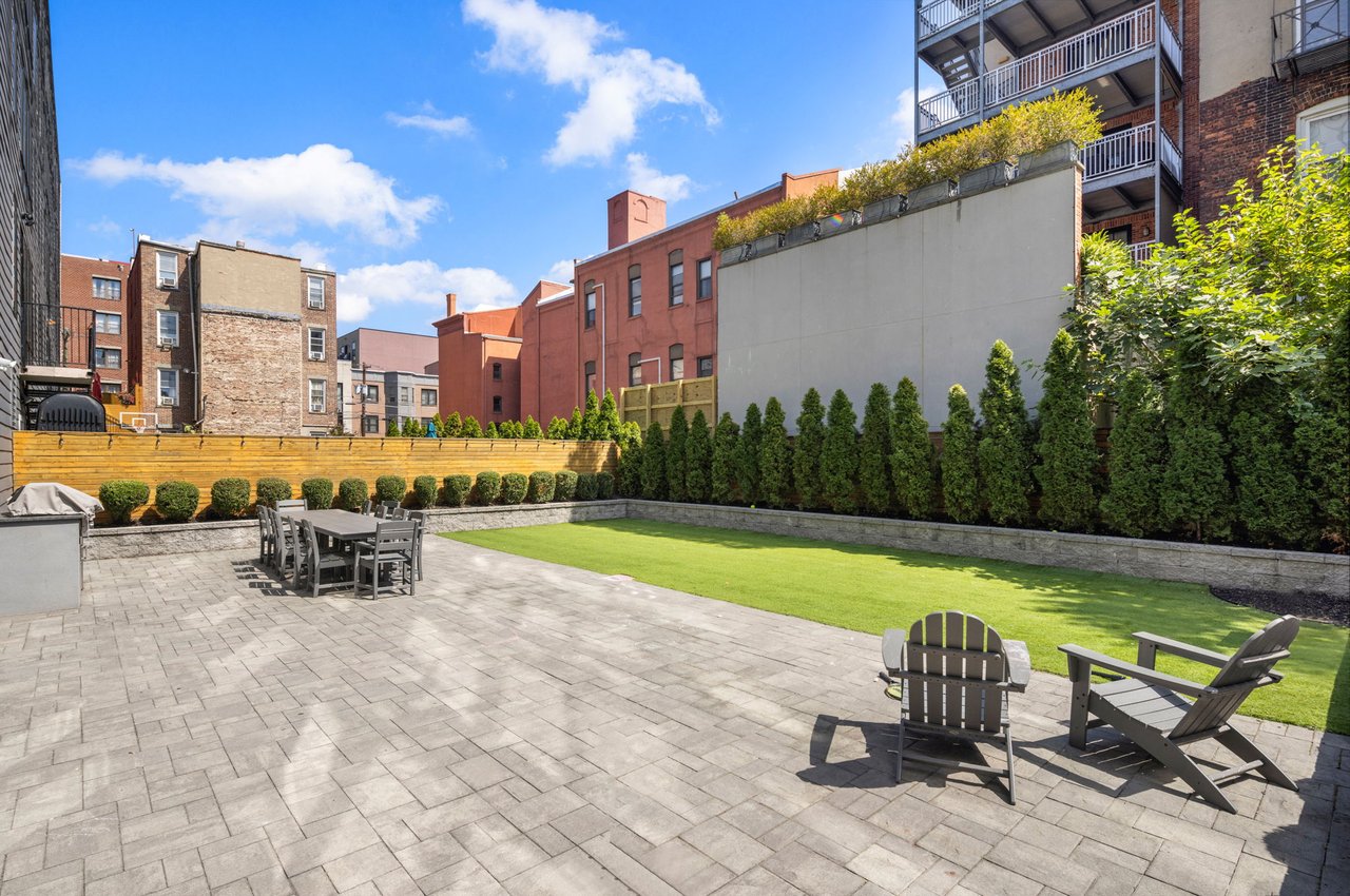 115 Grand St 405