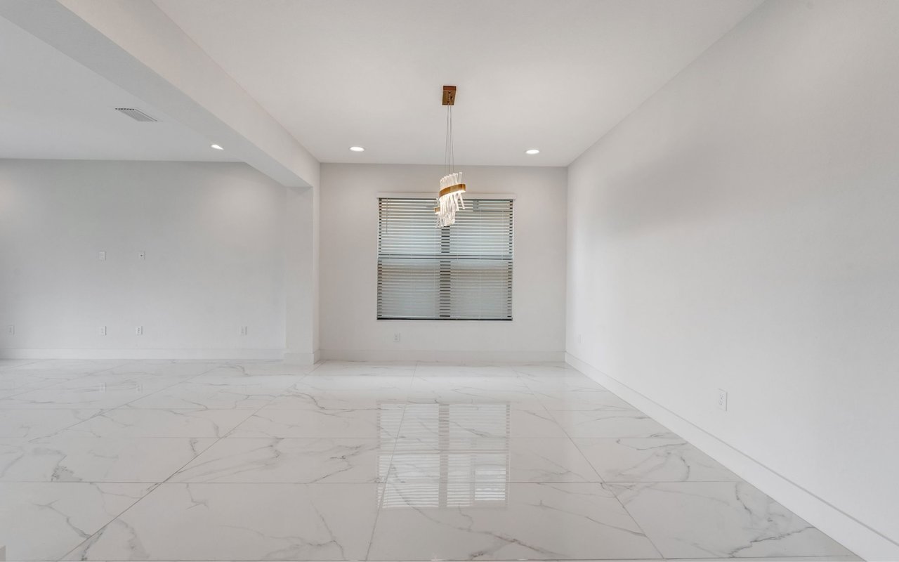 11604 Meadowrun Cir