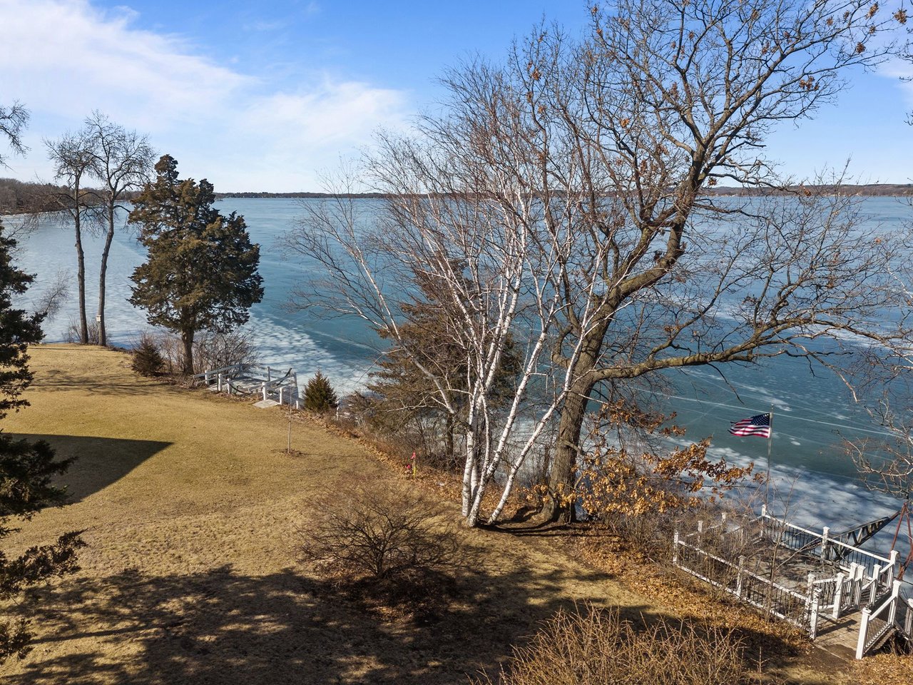 W2632 Oakwood Beach Road