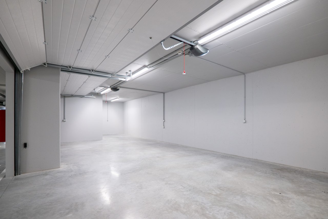 Luxurious 4-Bedroom Sea-View Apartment with Expansive Terrace and Parking in Vila Nova de Gaia