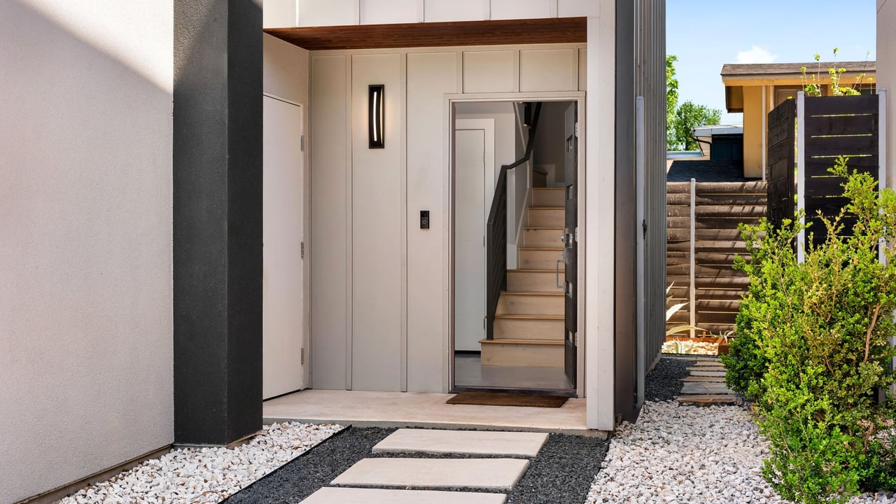 5605 Sunshine Dr #11