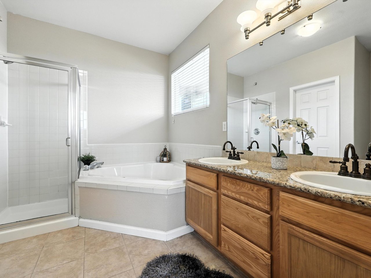 605 Cougar Bluff Point 210