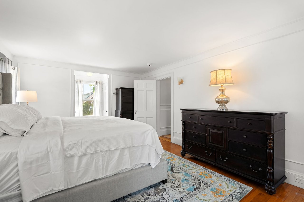 3 Essex Rd