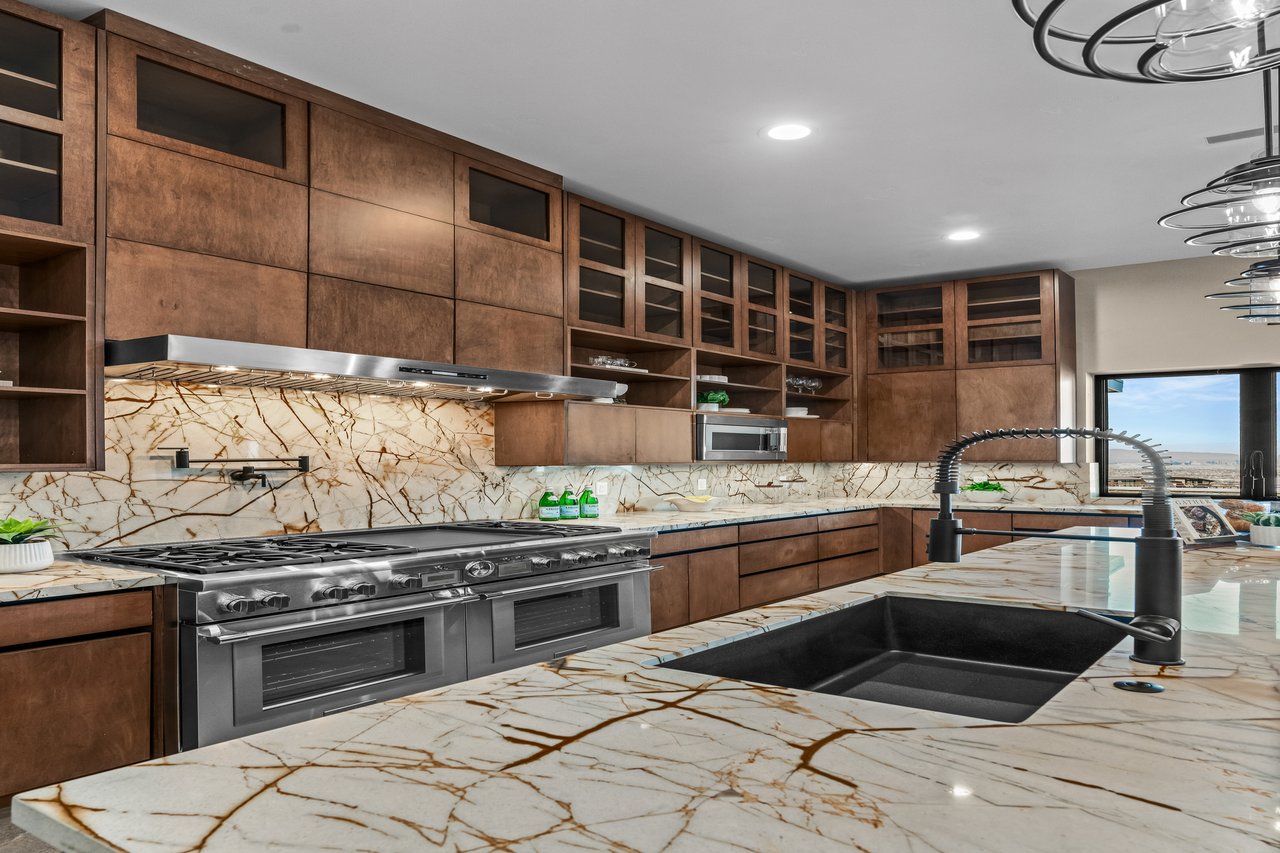9 Stonecutter Court