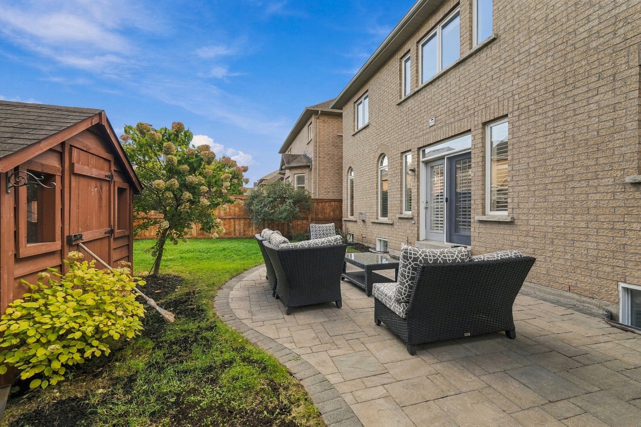 Family Living in the Heart of Lakeshore Woods