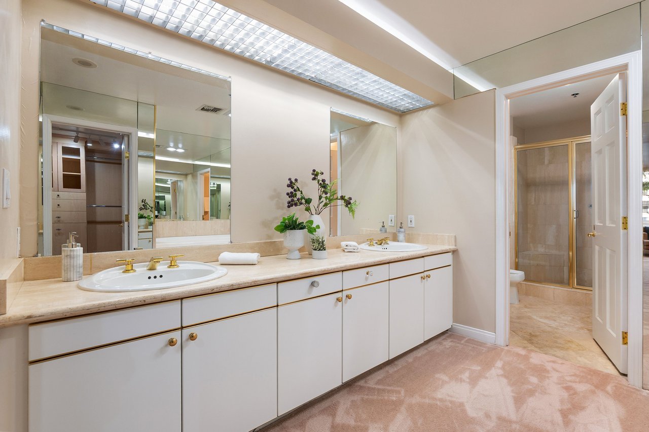 Park Wilshire #406, Wilshire Corridor