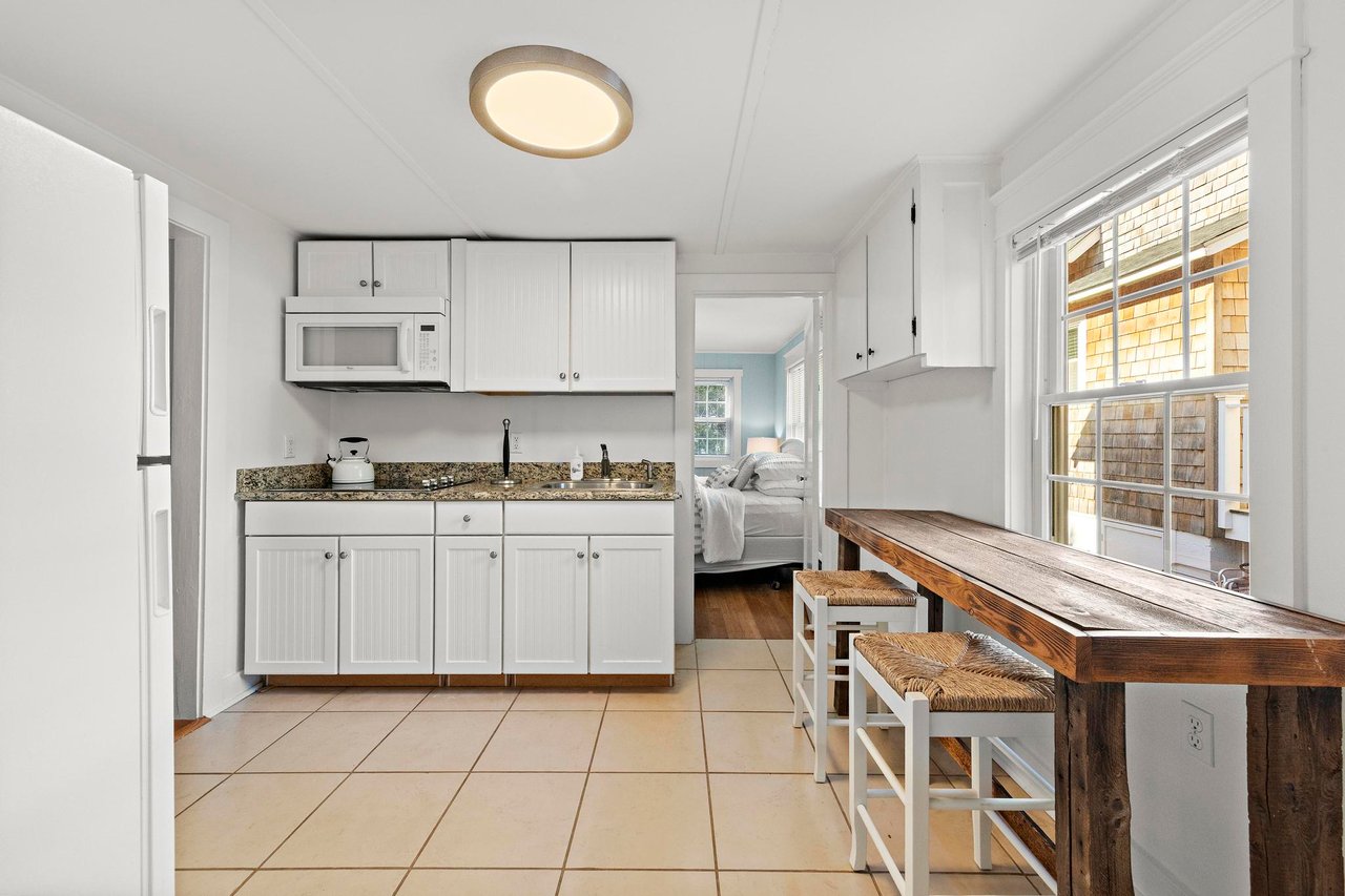 112 8th Street Beach Haven w/Cottage