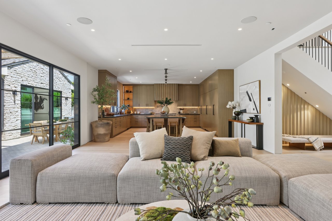 4113 Woodman Ave, Sherman Oaks