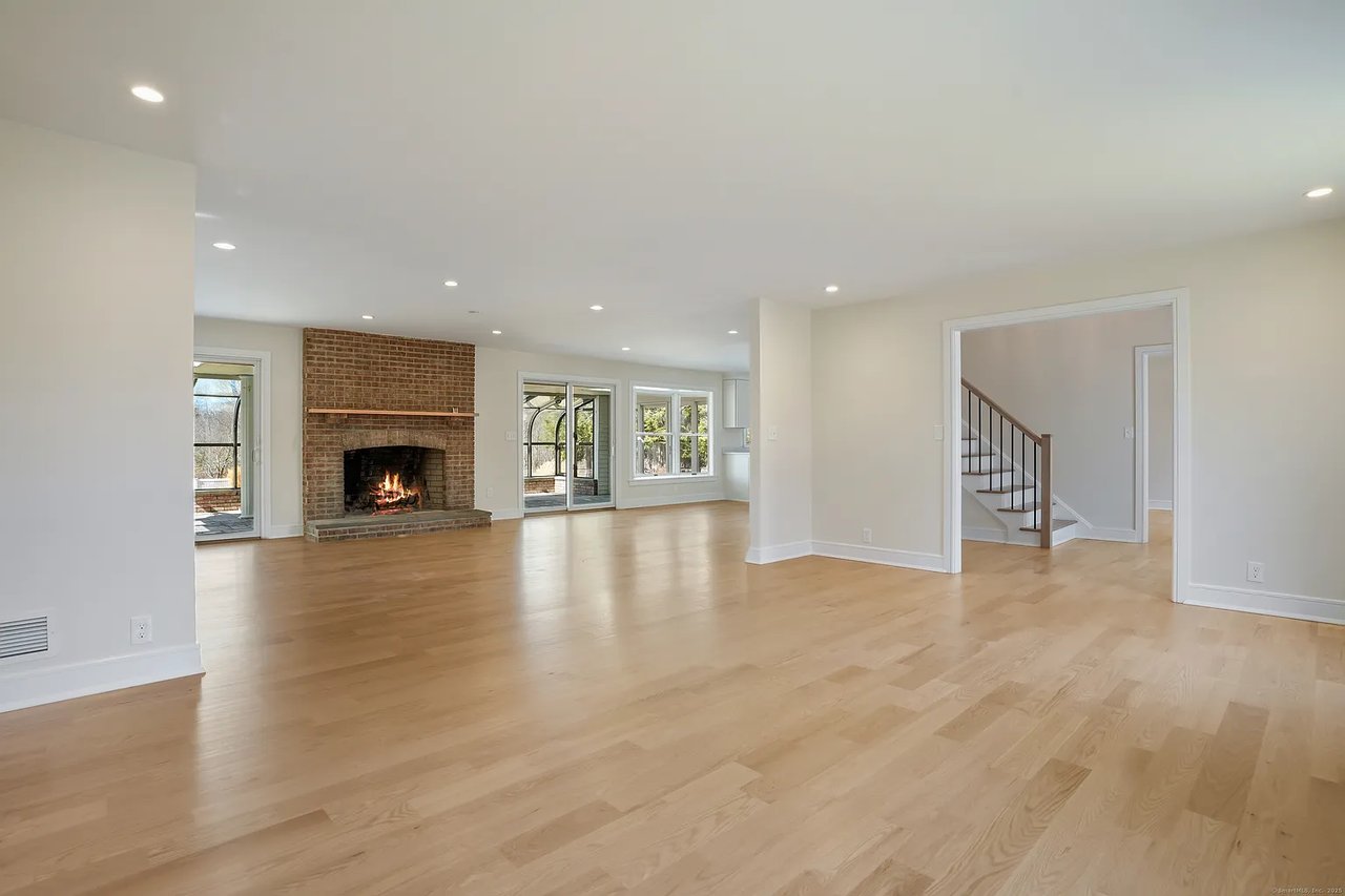 160 Old Hawleyville Rd