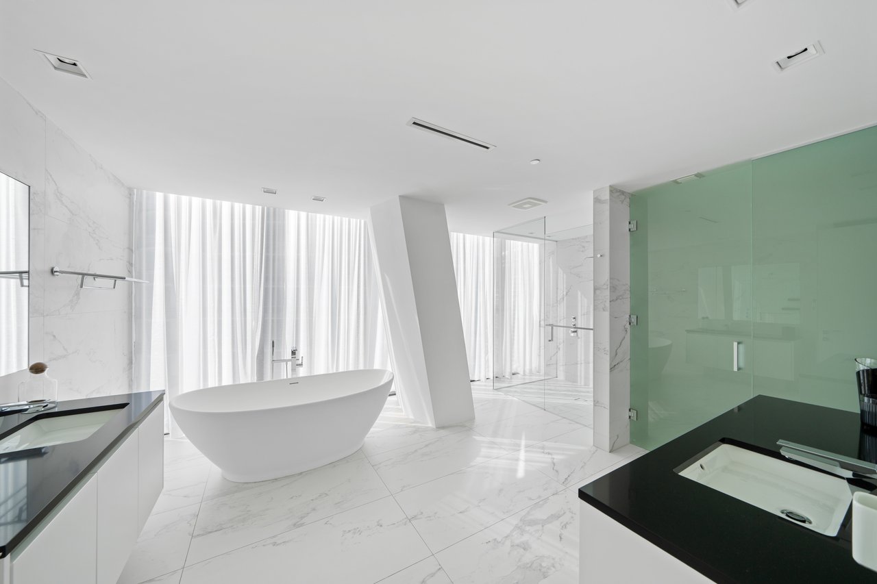 One Thousand Museum Lower Penthouse 4901