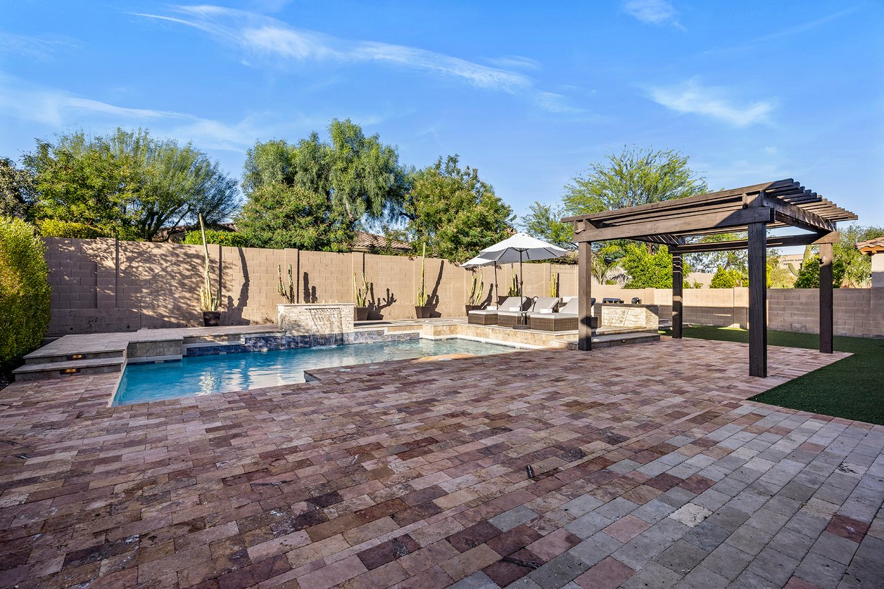 3950 E PATRICK Lane
