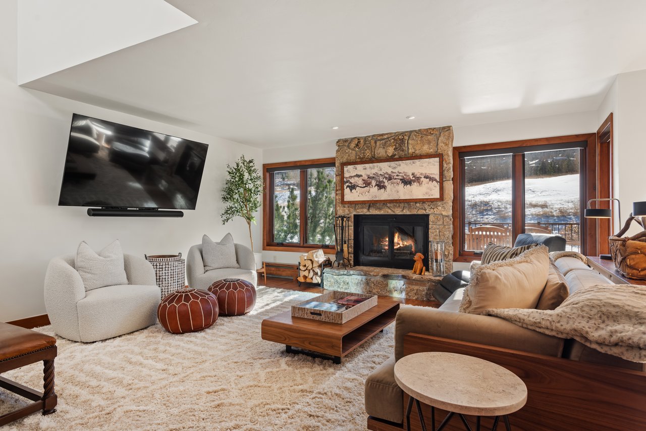Renovated Snowmass Retreat with Panoramic Ski Area Views