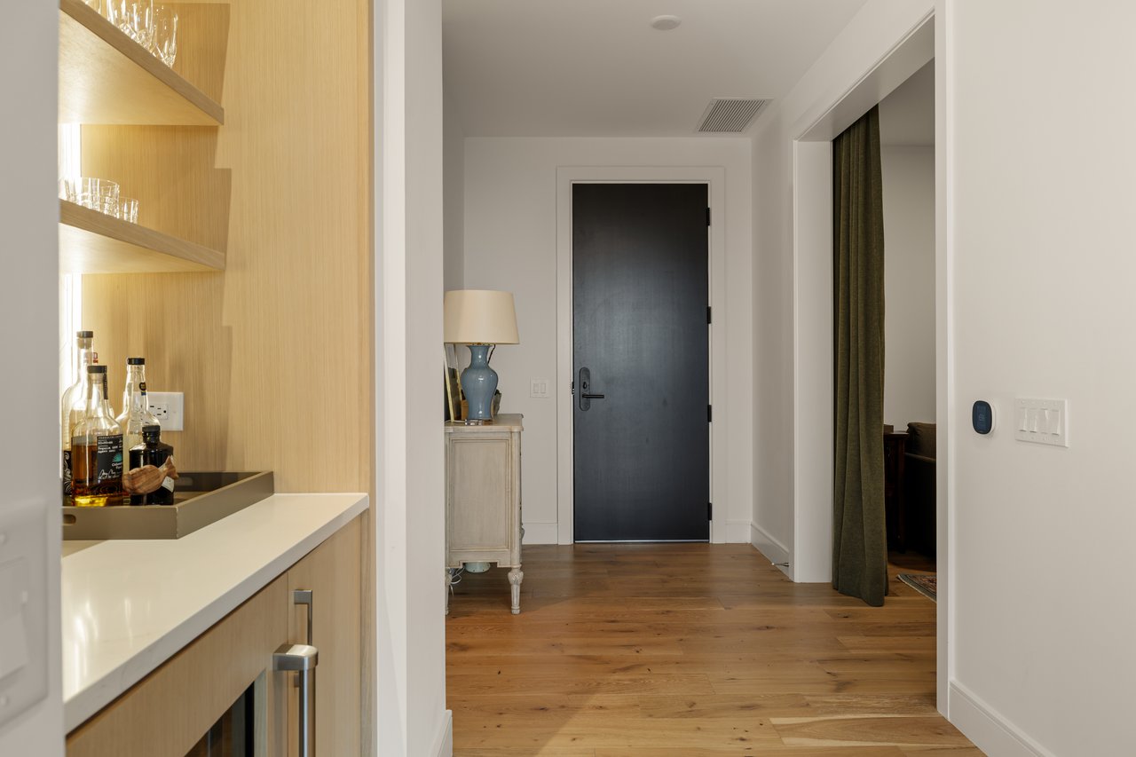 2425 Peachtree Road NE Unit 1406